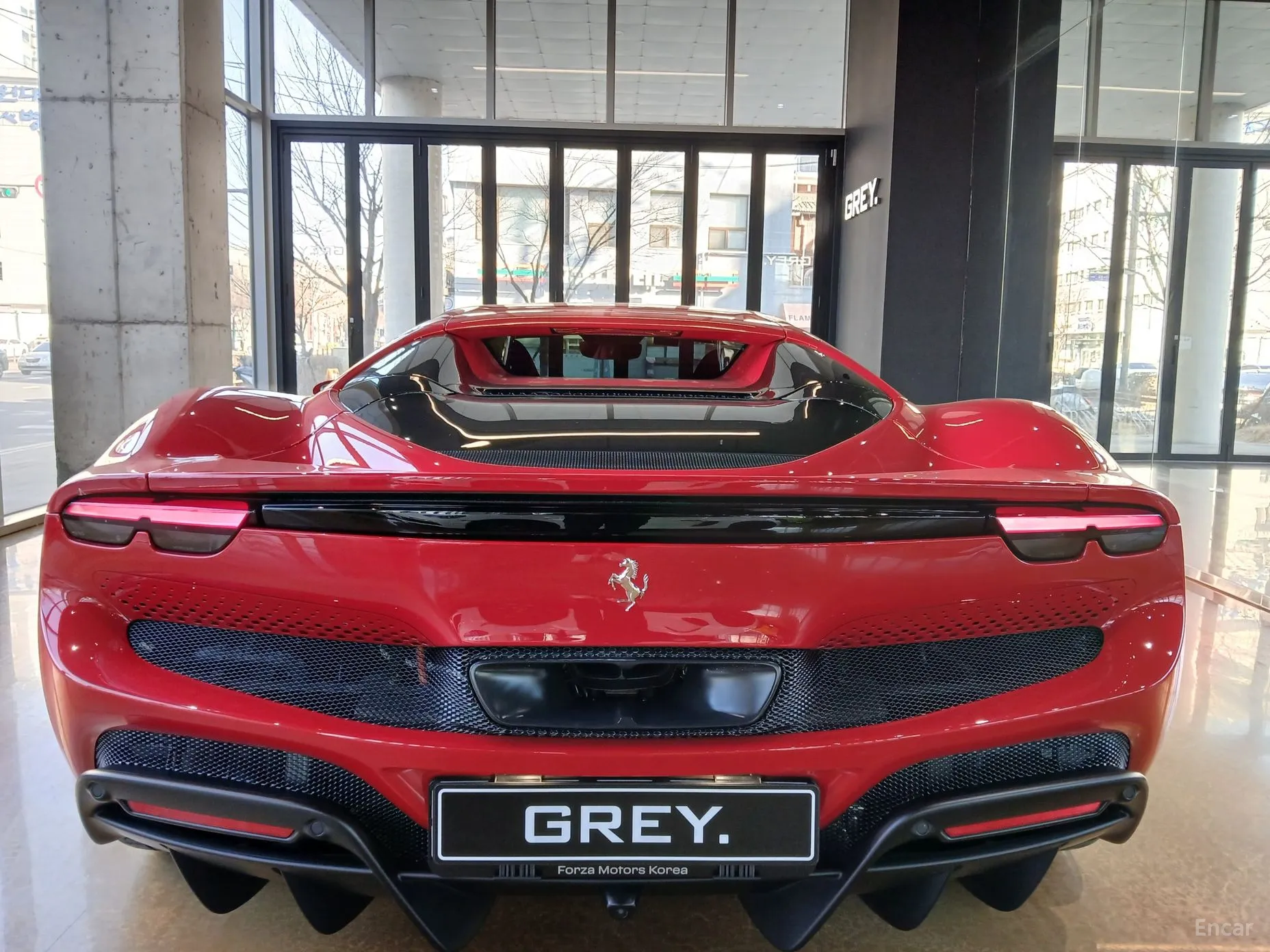 Ferrari 296 GTS превью 4