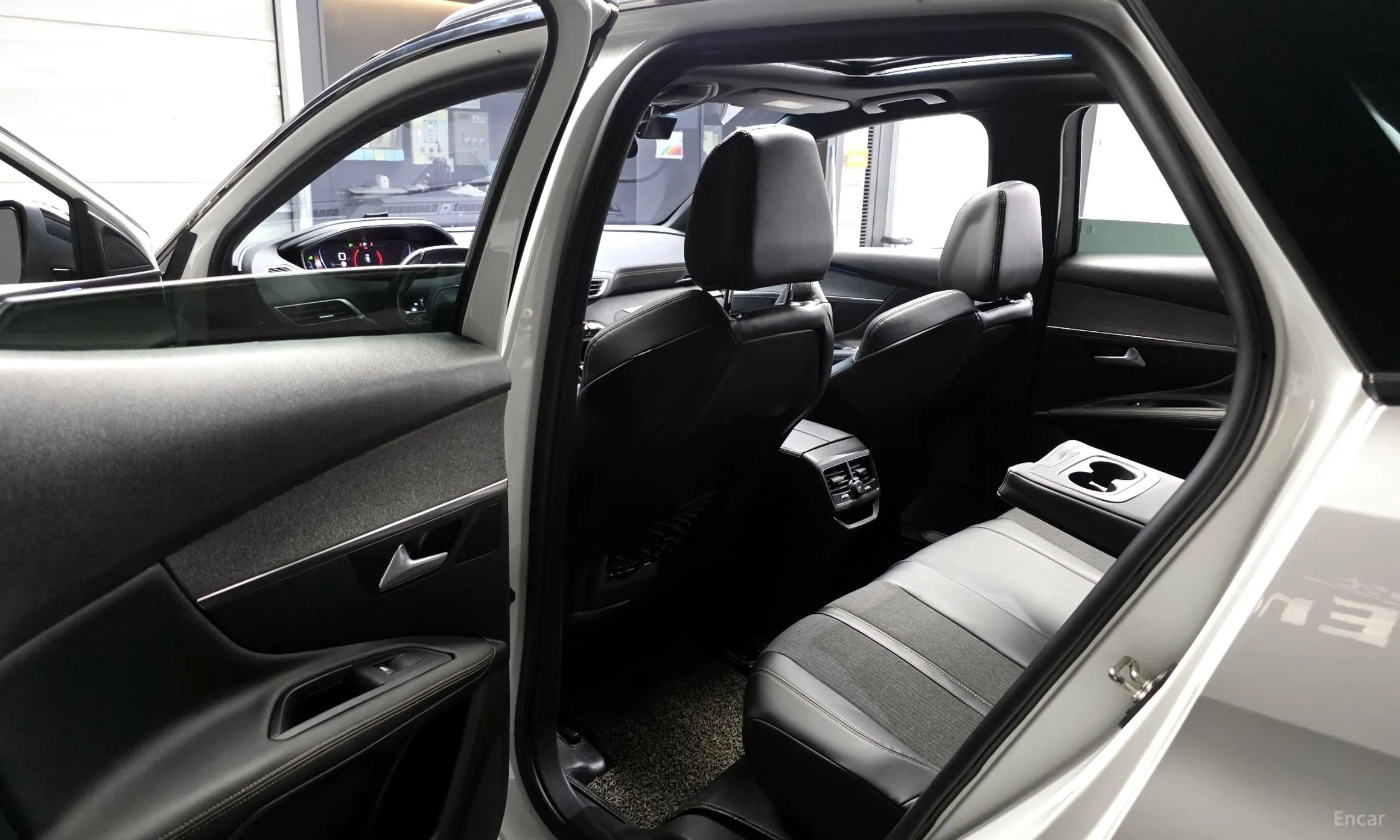 Peugeot 3008 2nd generation превью 11