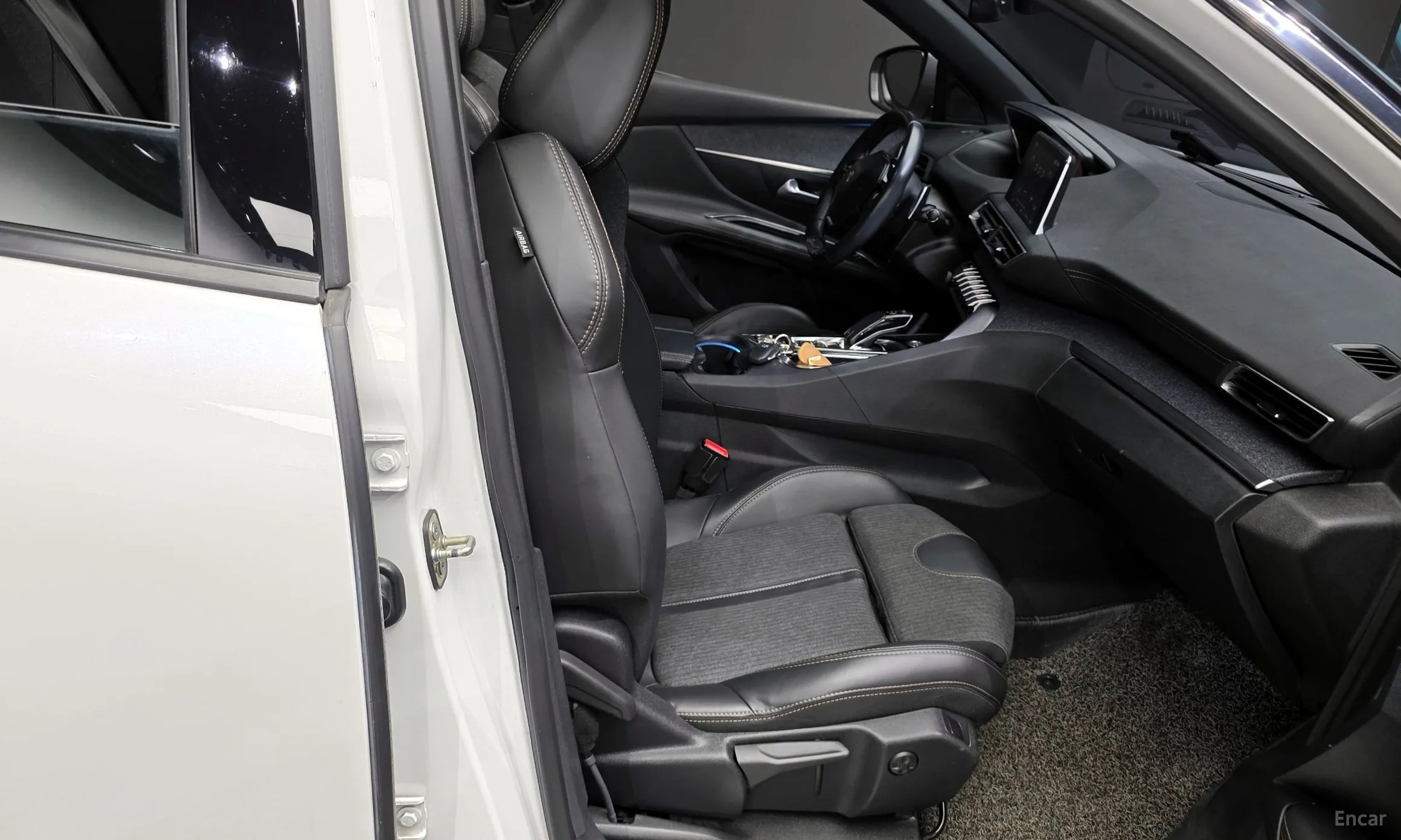 Peugeot 3008 2nd generation превью 12