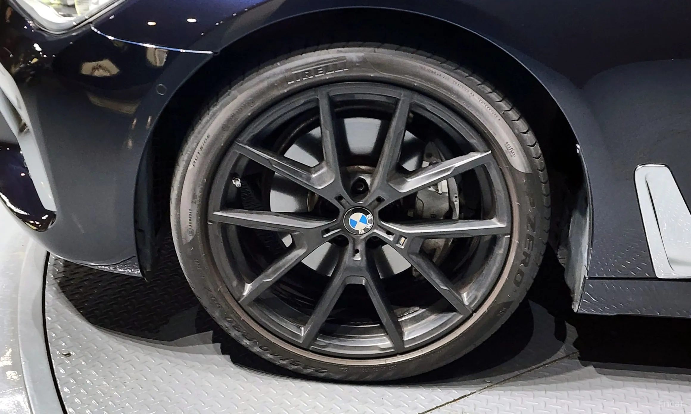 BMW 7 Series (G11) превью 5