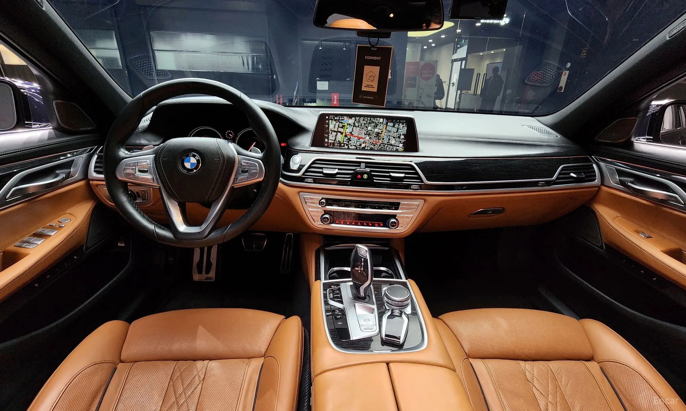 BMW 7 Series (G11) превью 7