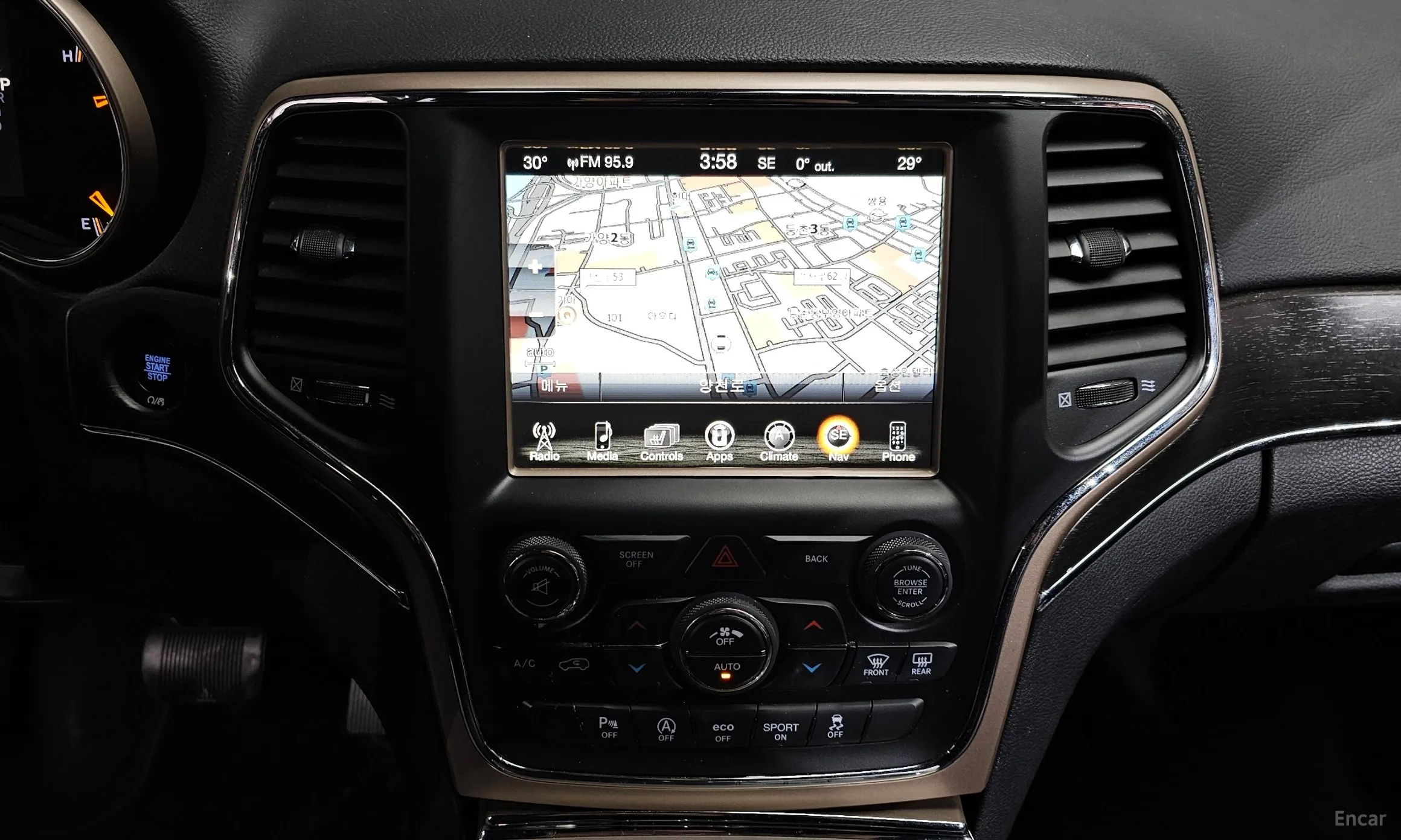 Jeep Grand Cherokee превью 14