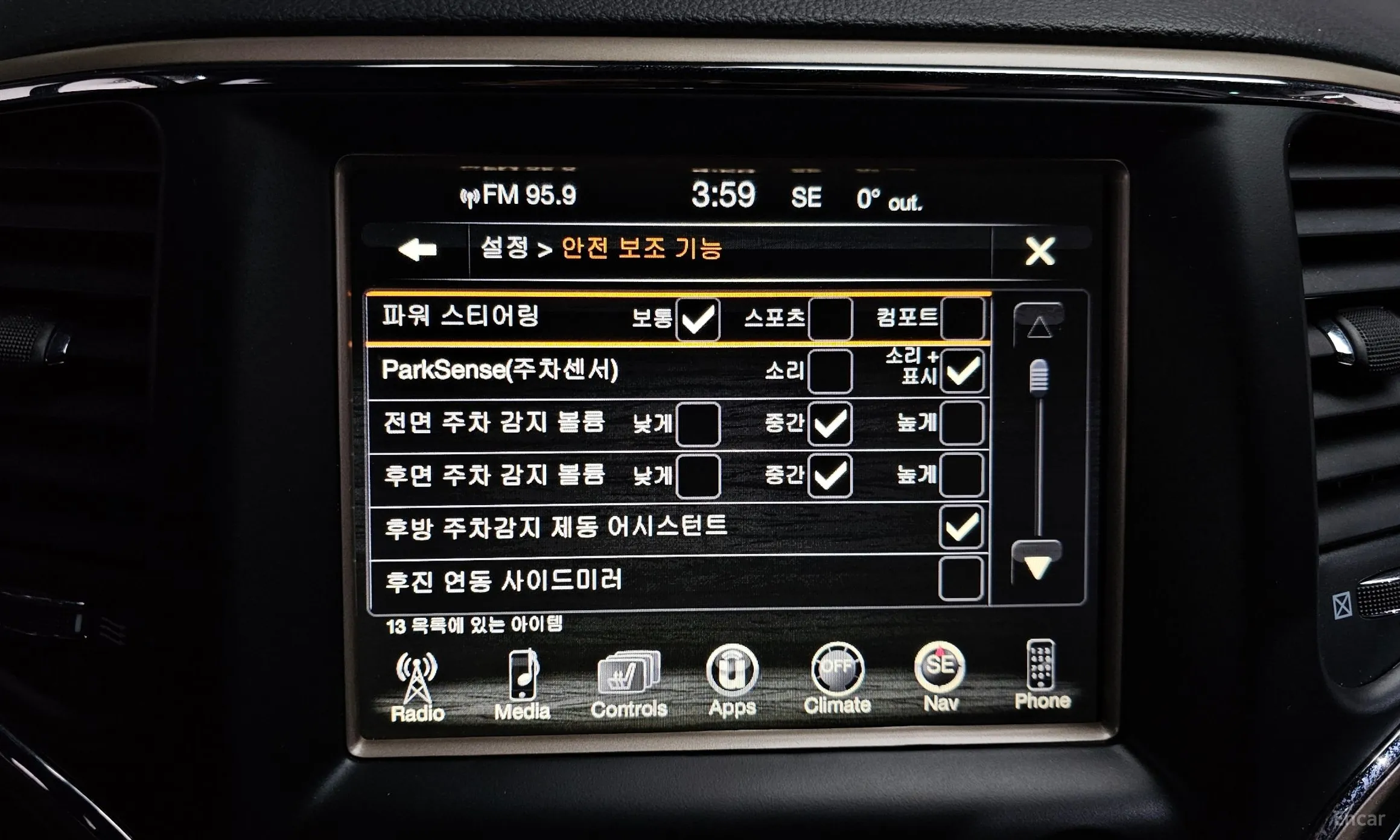 Jeep Grand Cherokee превью 16