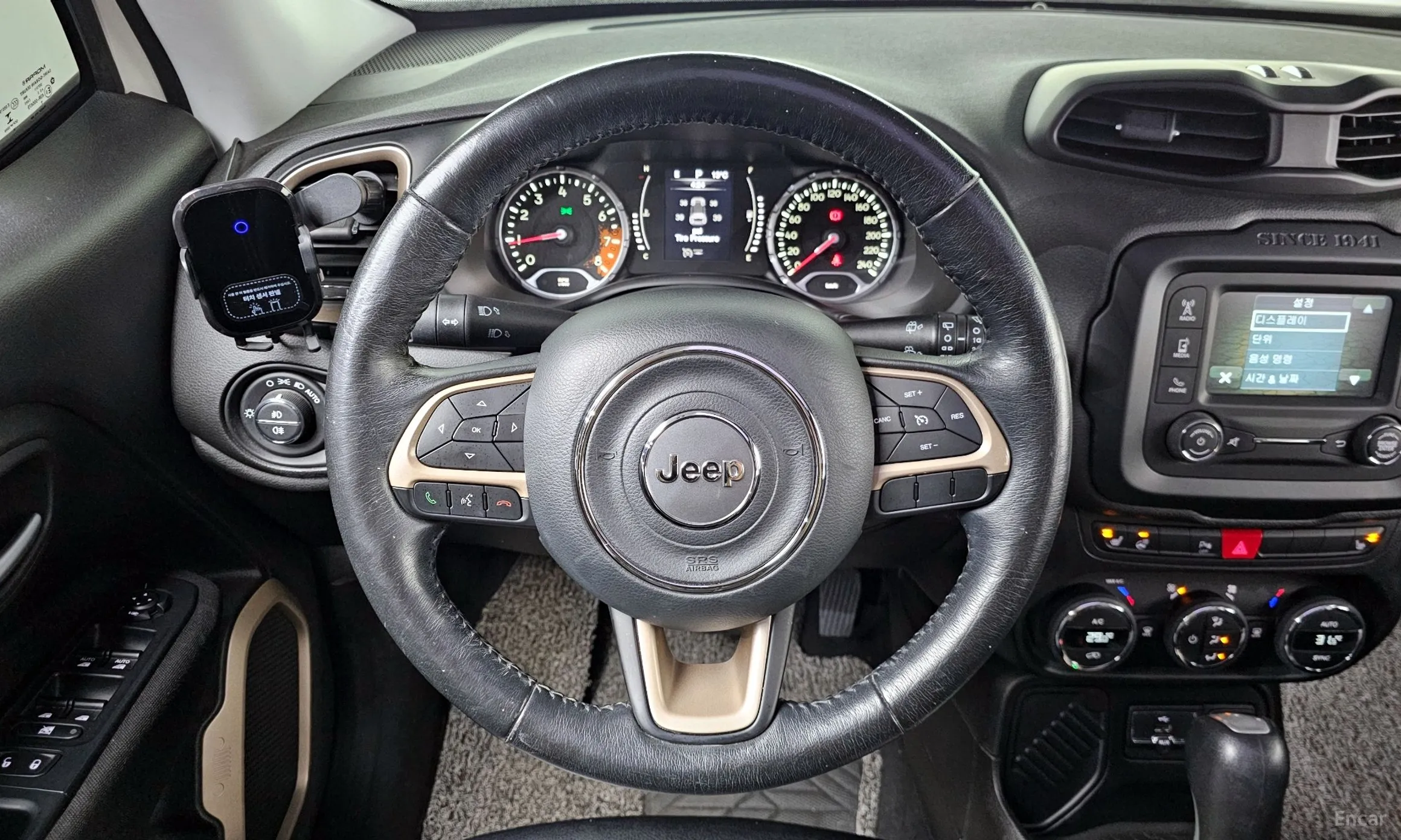 Jeep Renegade превью 13