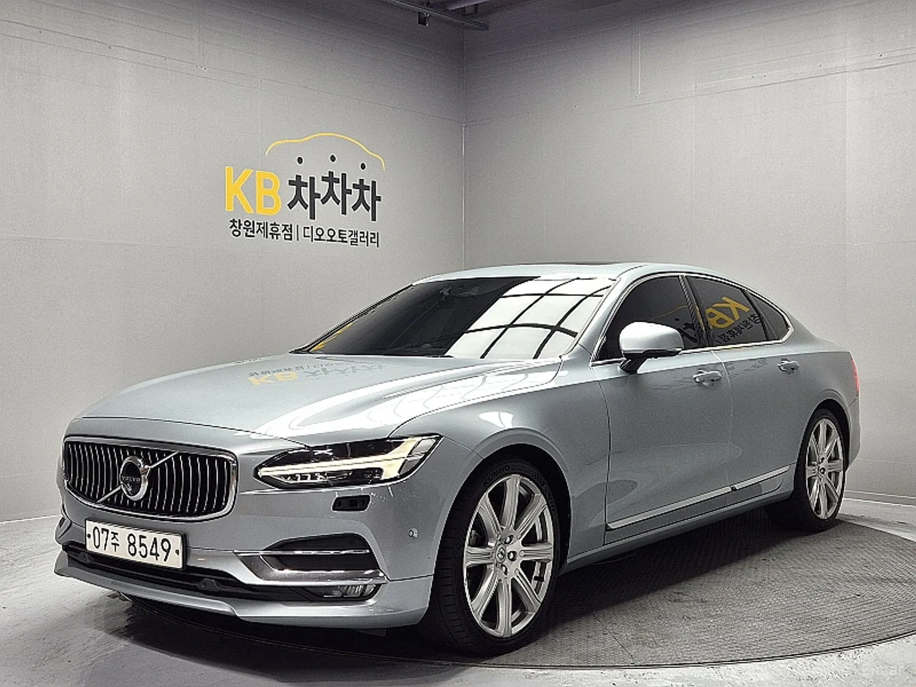 S90