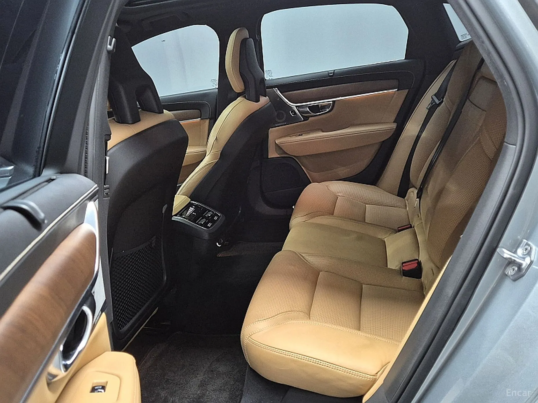 Volvo S90 превью 13