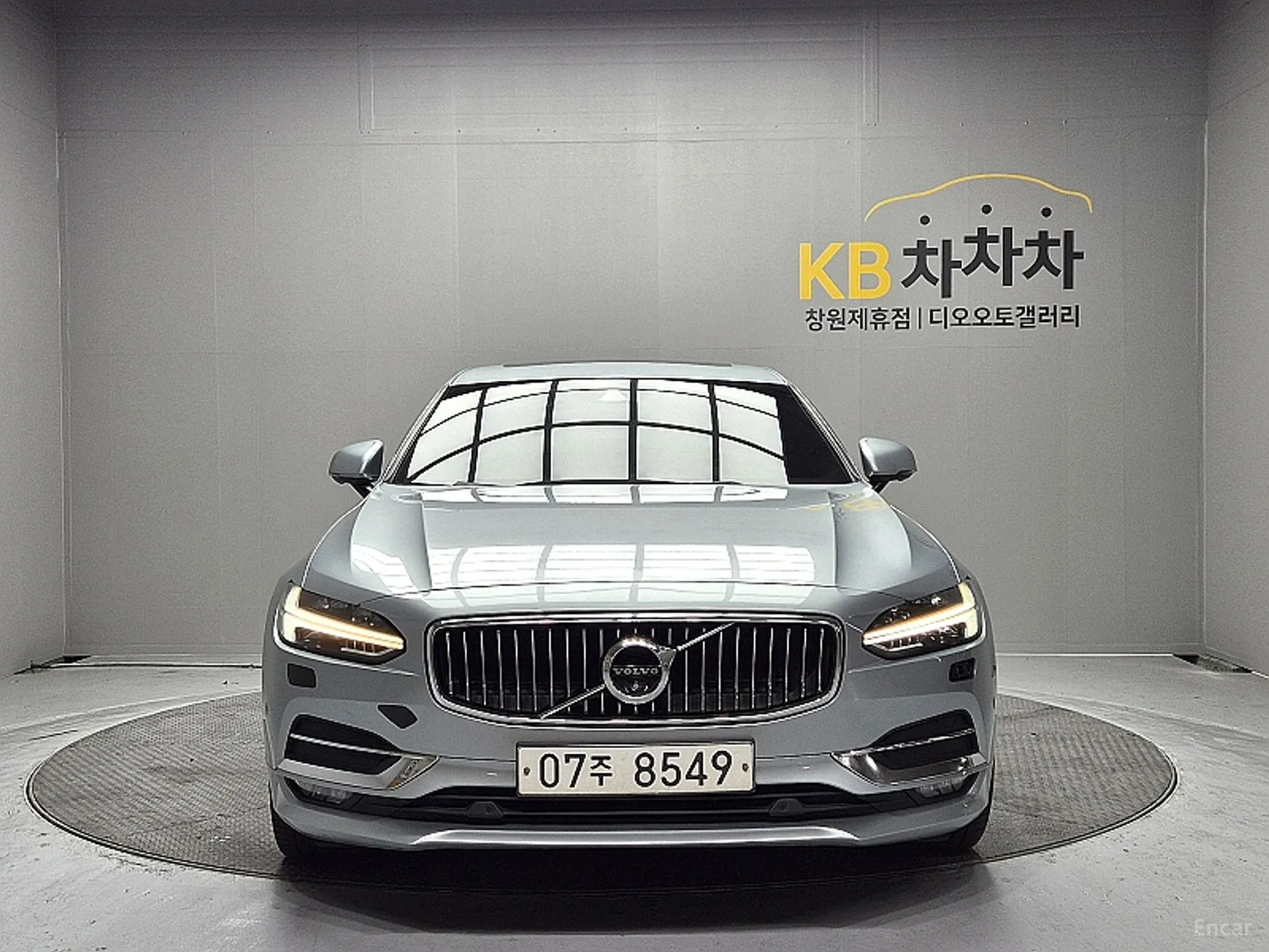 Volvo S90 превью 3