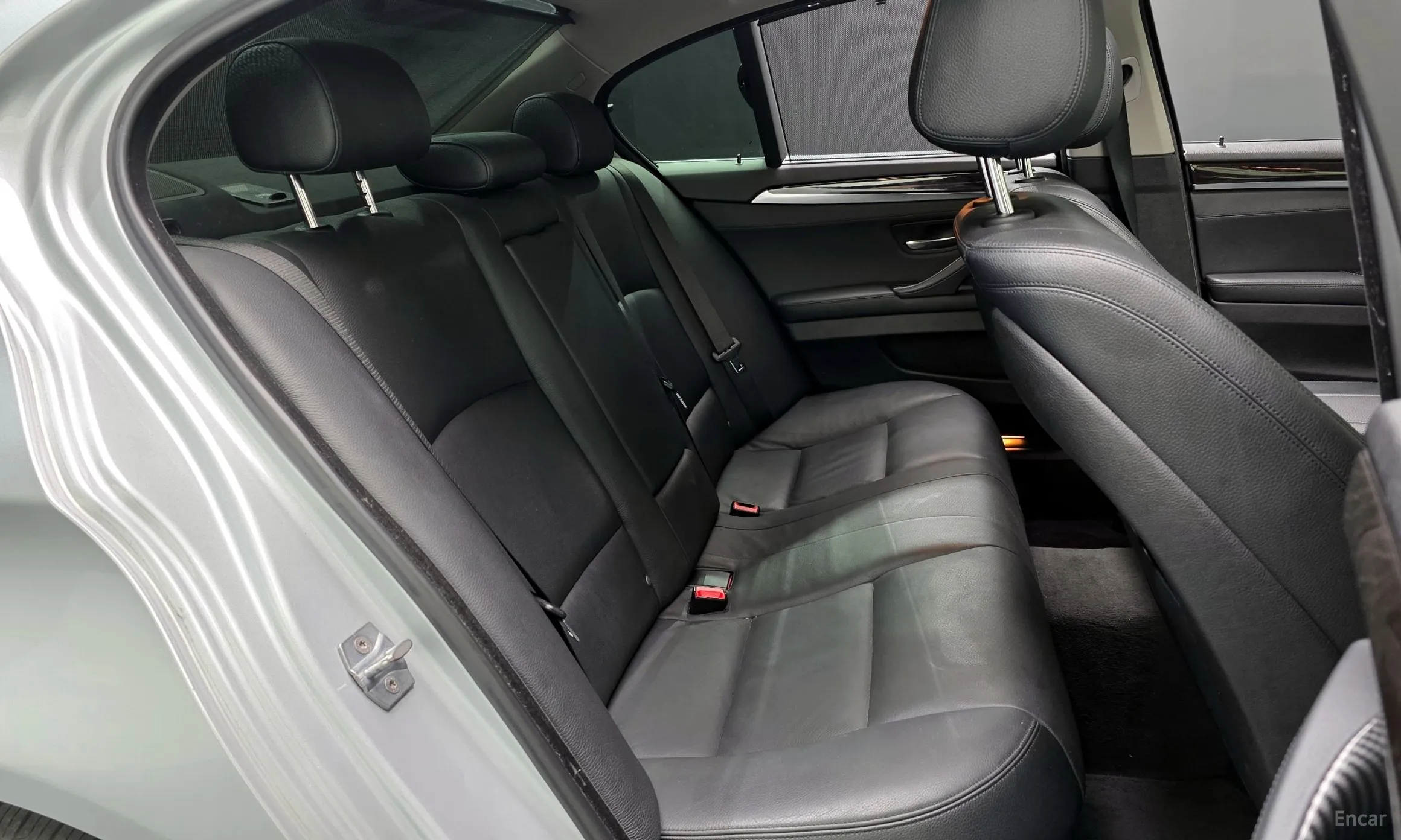 BMW 5 Series (F10) превью 12