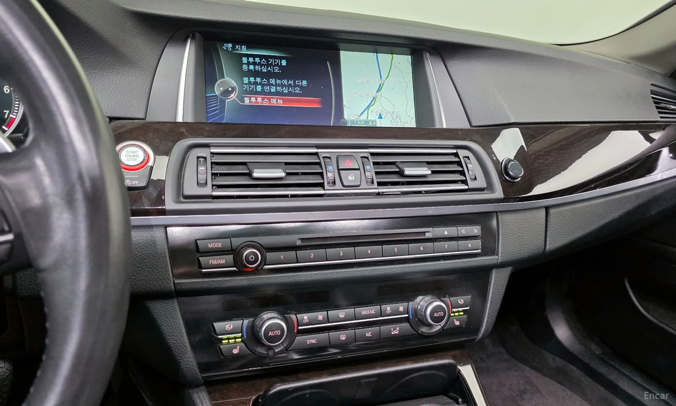 BMW 5 Series (F10) превью 14