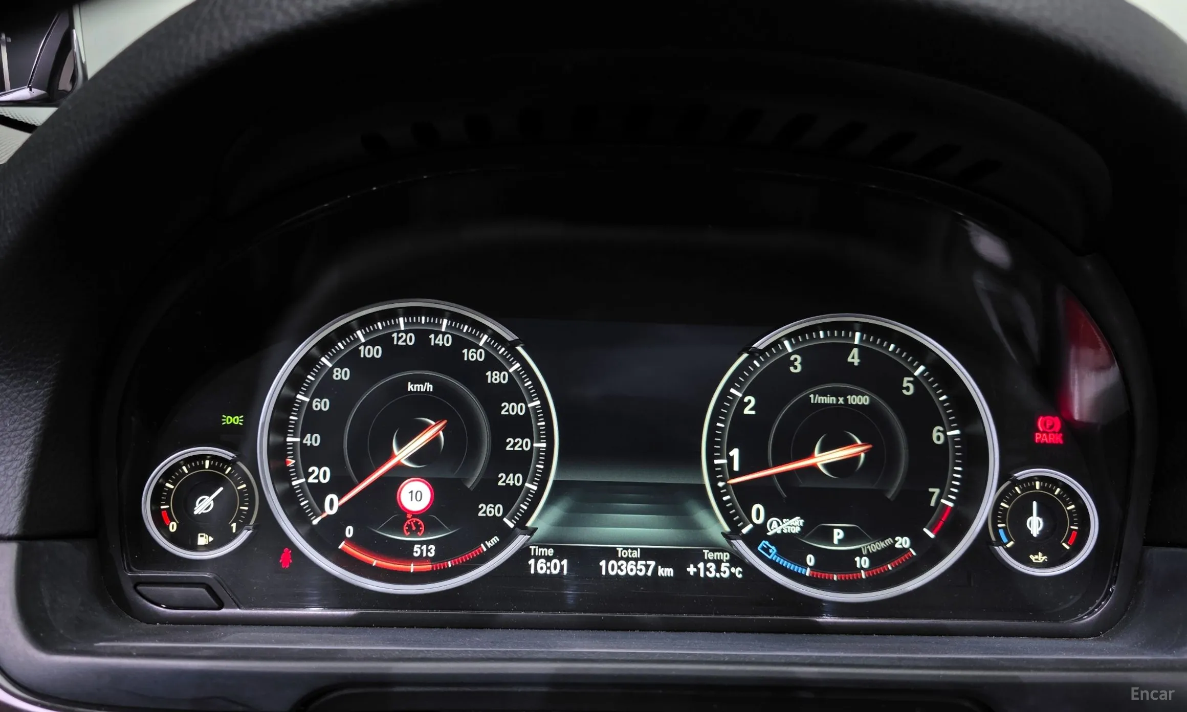 BMW 5 Series (F10) превью 8