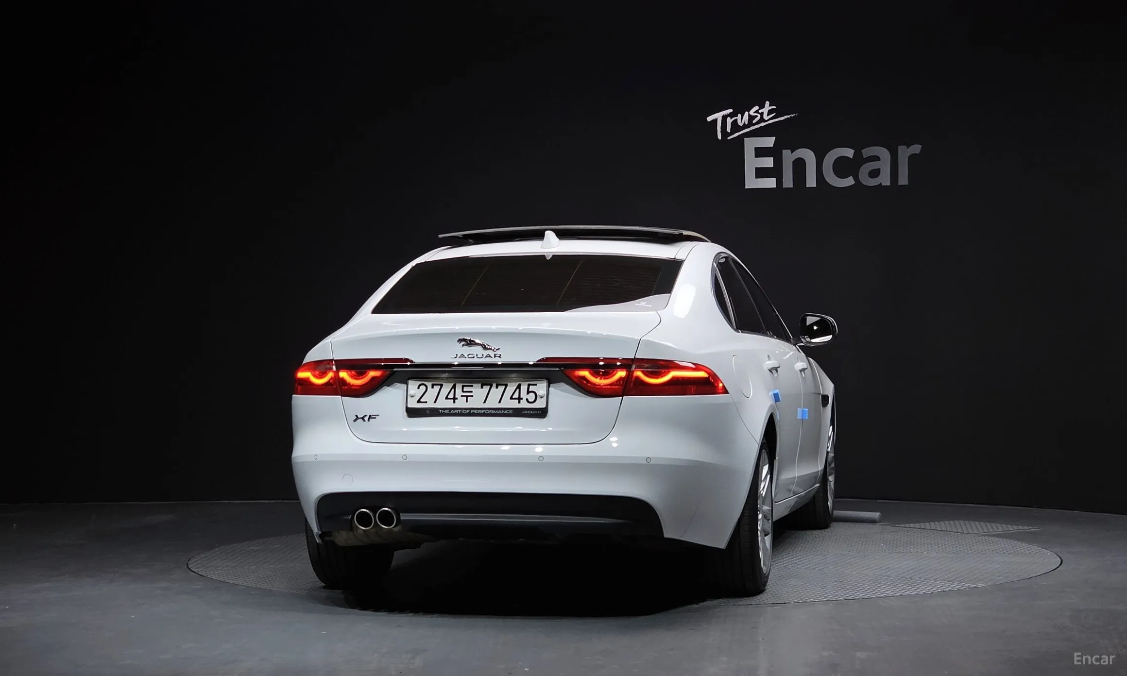 Jaguar XF (x260) превью 4