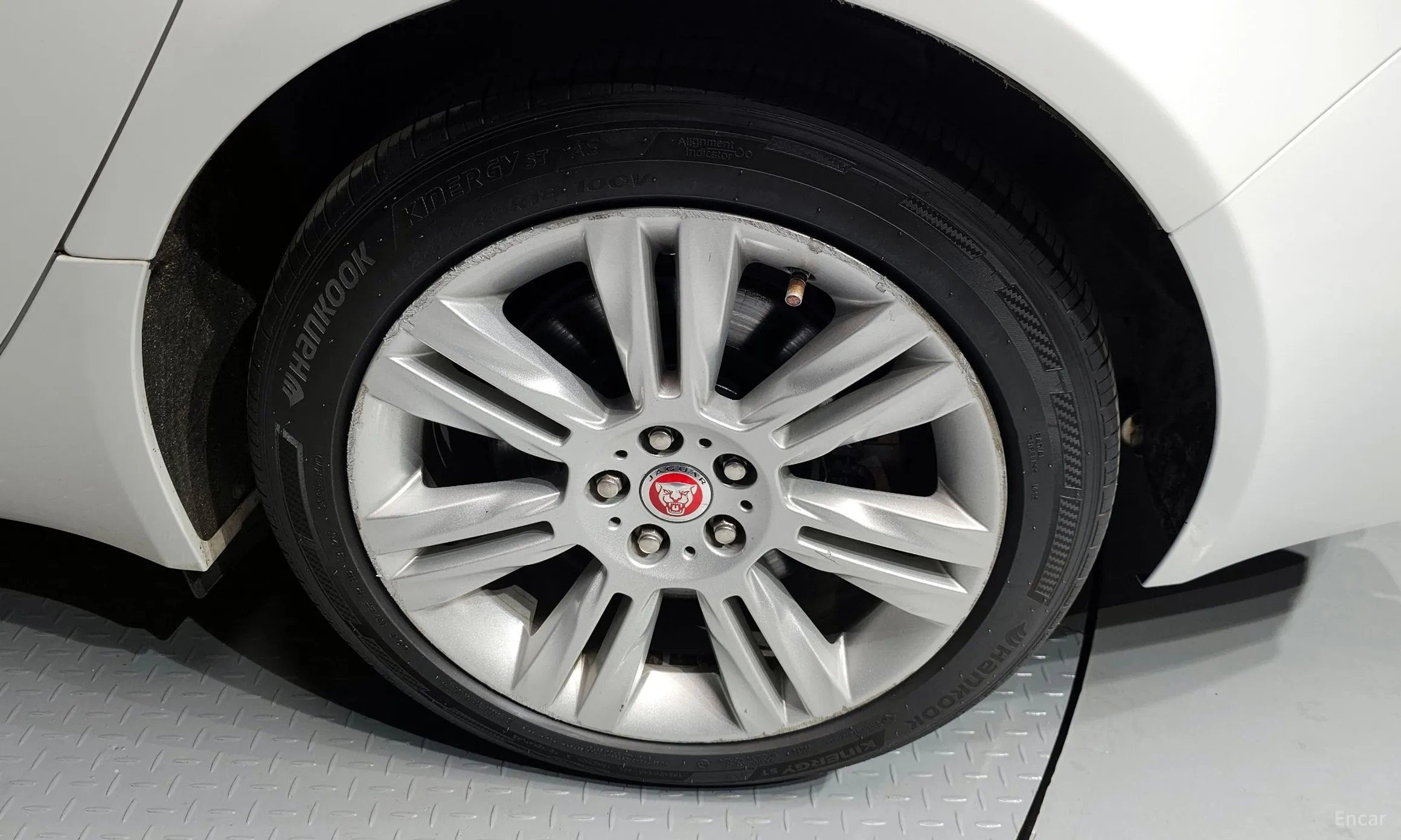 Jaguar XF (x260) превью 5