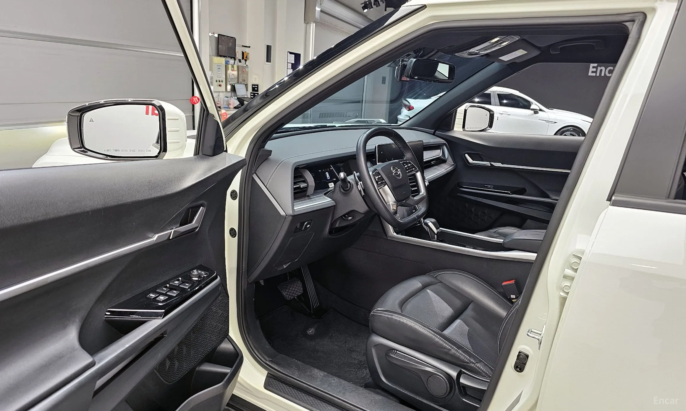 KG Mobility (SsangYong) Torres превью 10