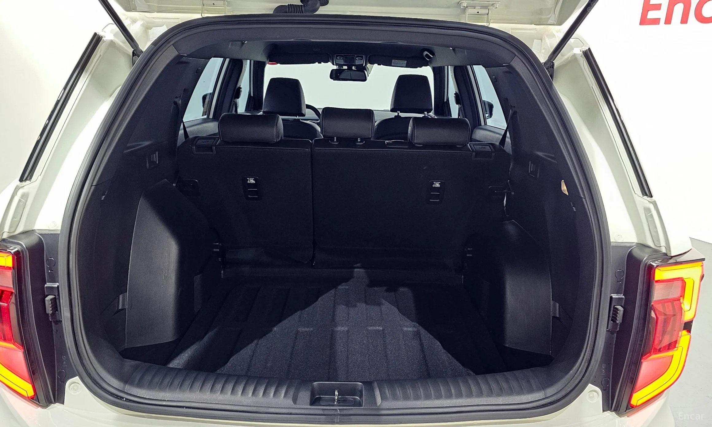 KG Mobility (SsangYong) Torres превью 20