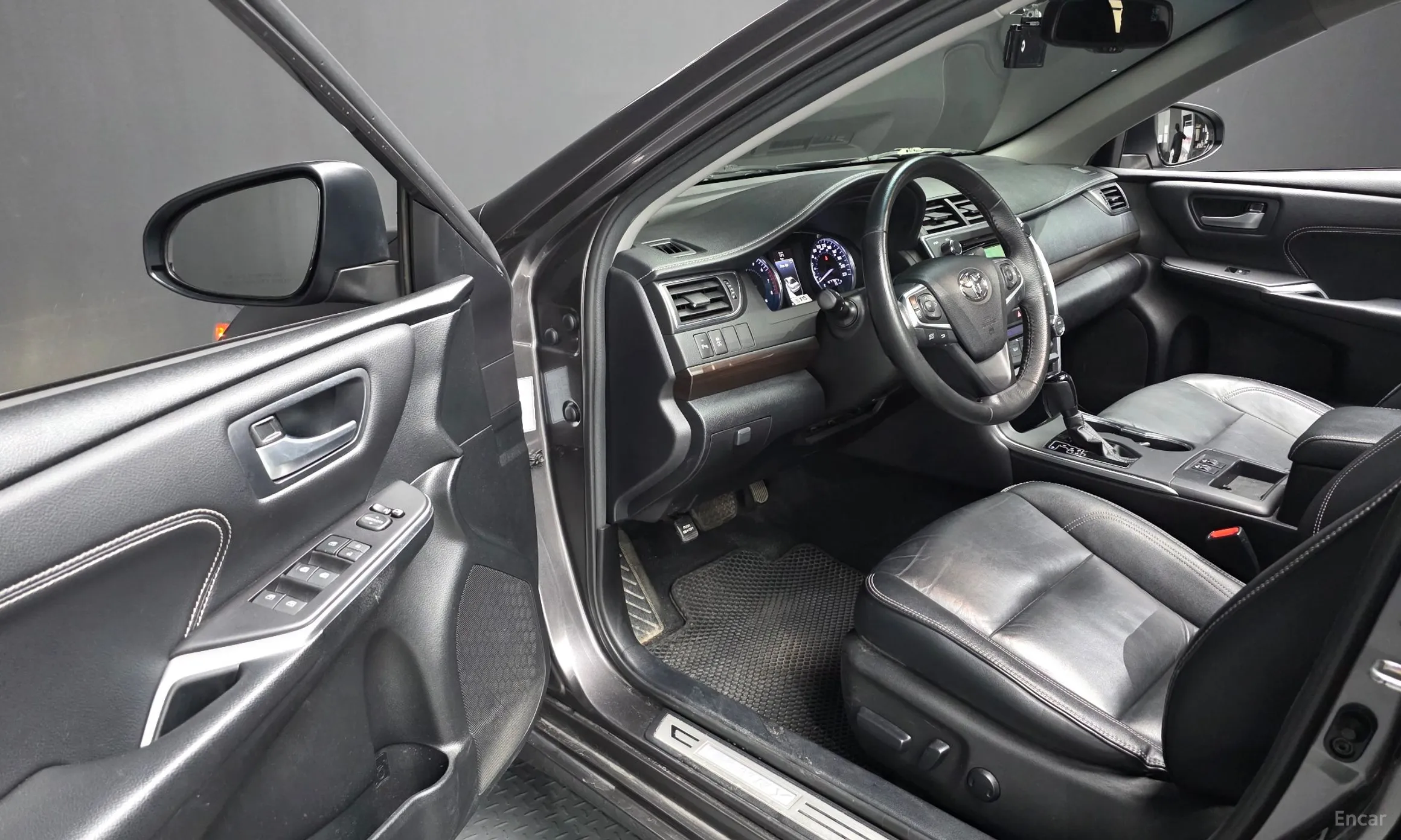 Toyota New Camry превью 11
