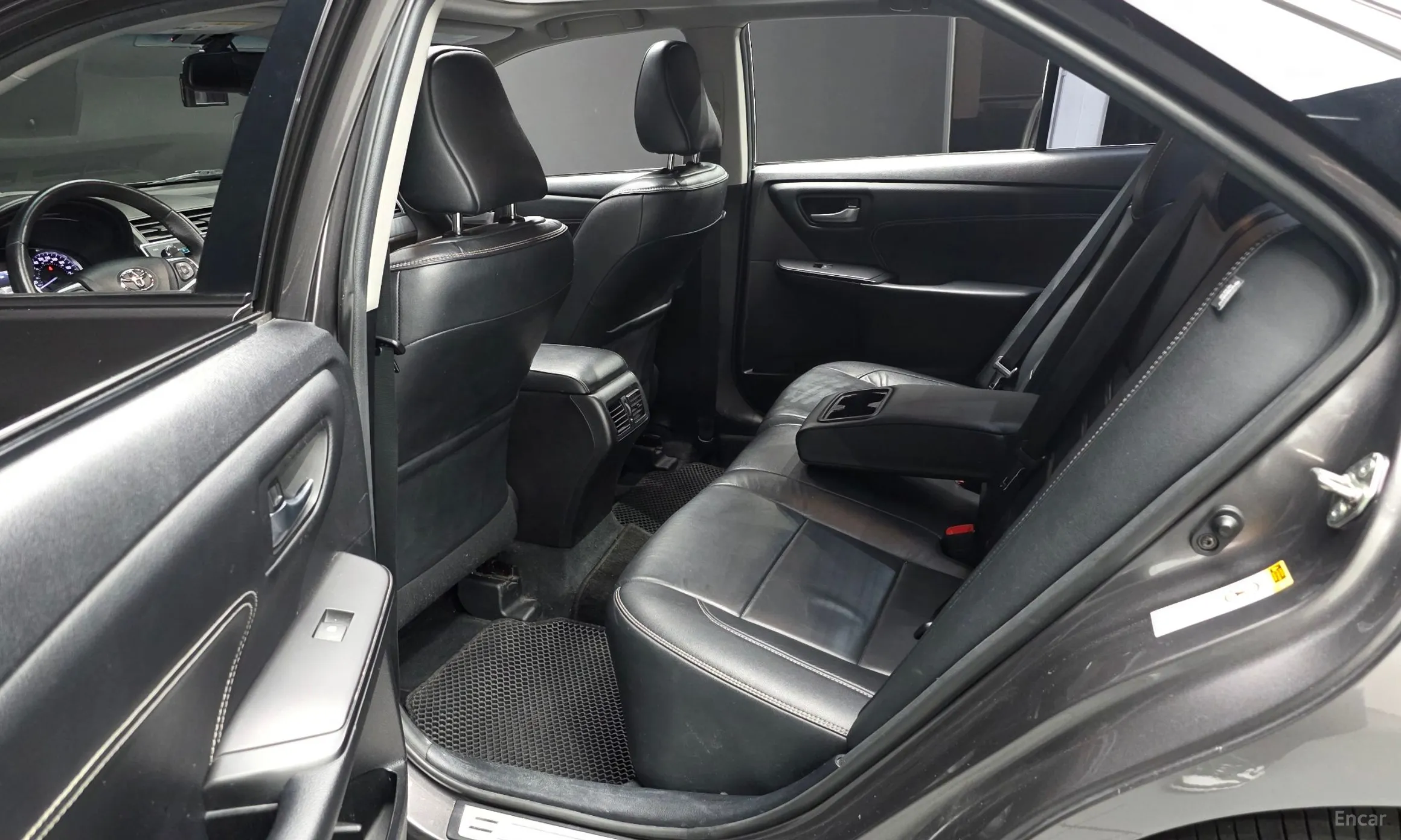 Toyota New Camry превью 12