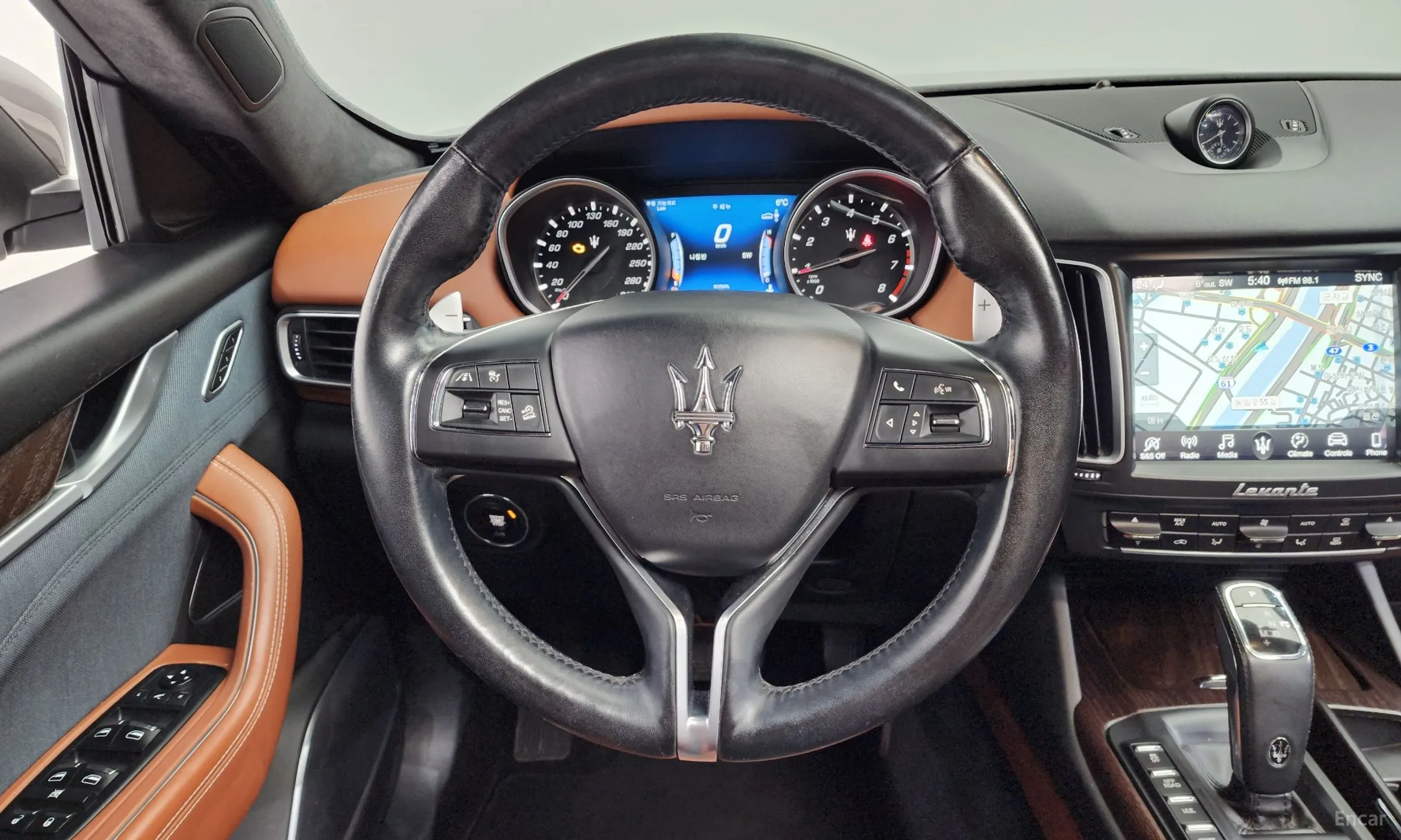 Maserati Levante превью 13