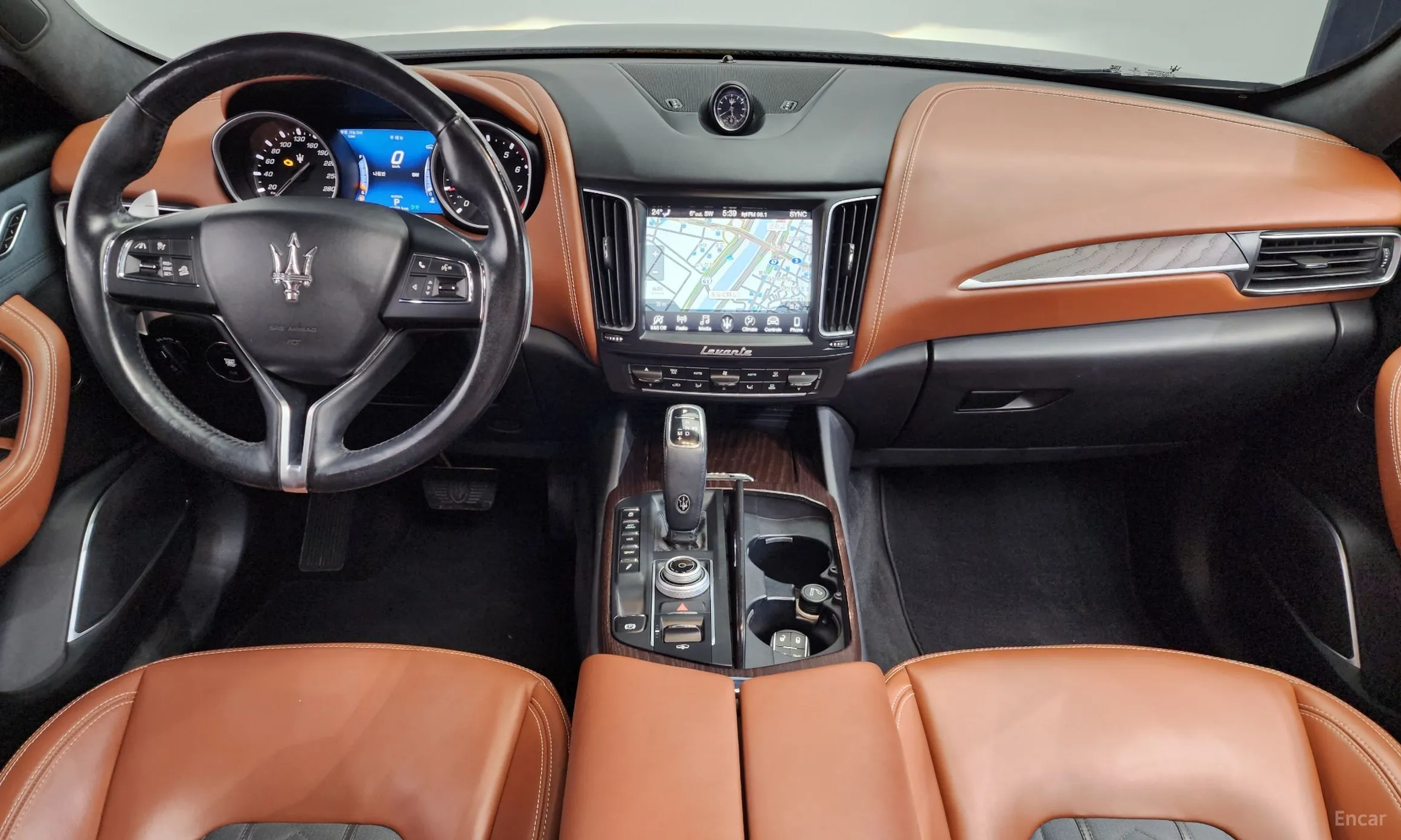 Maserati Levante превью 7