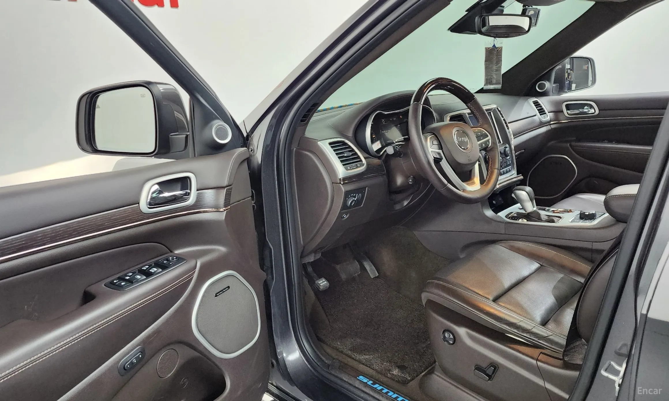 Jeep Grand Cherokee превью 10