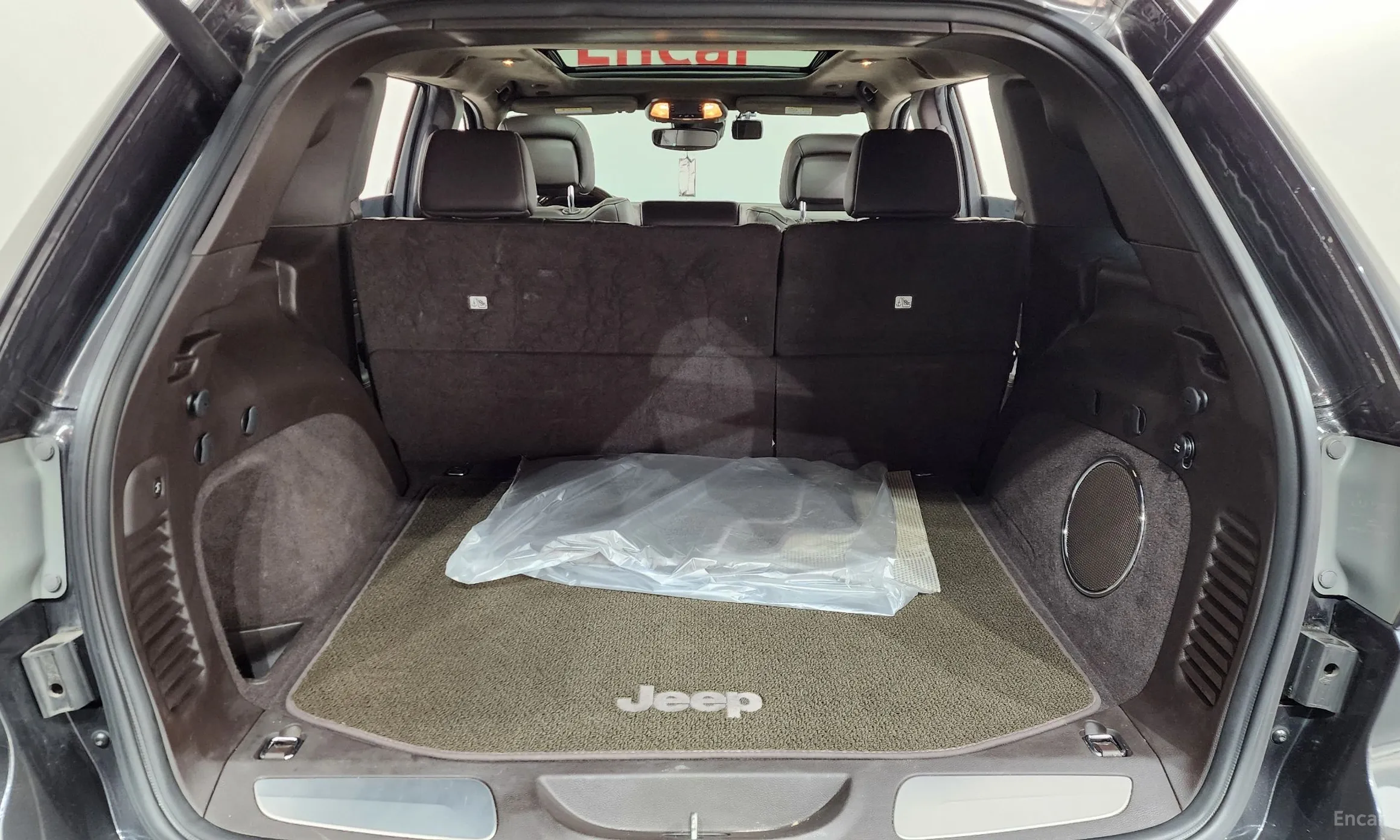 Jeep Grand Cherokee превью 20