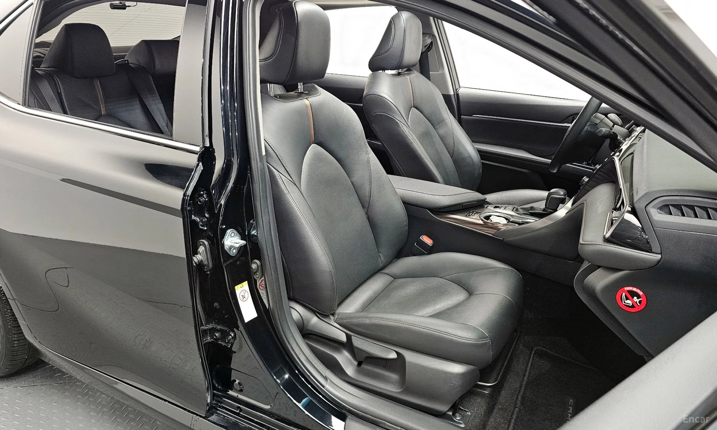 Toyota Camry (XV70) превью 12
