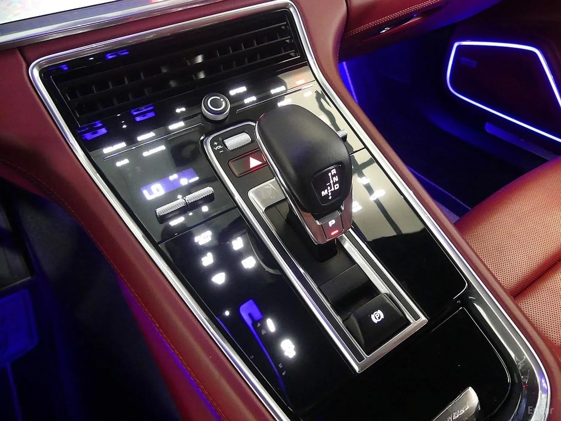 Porsche Panamera (971) превью 16