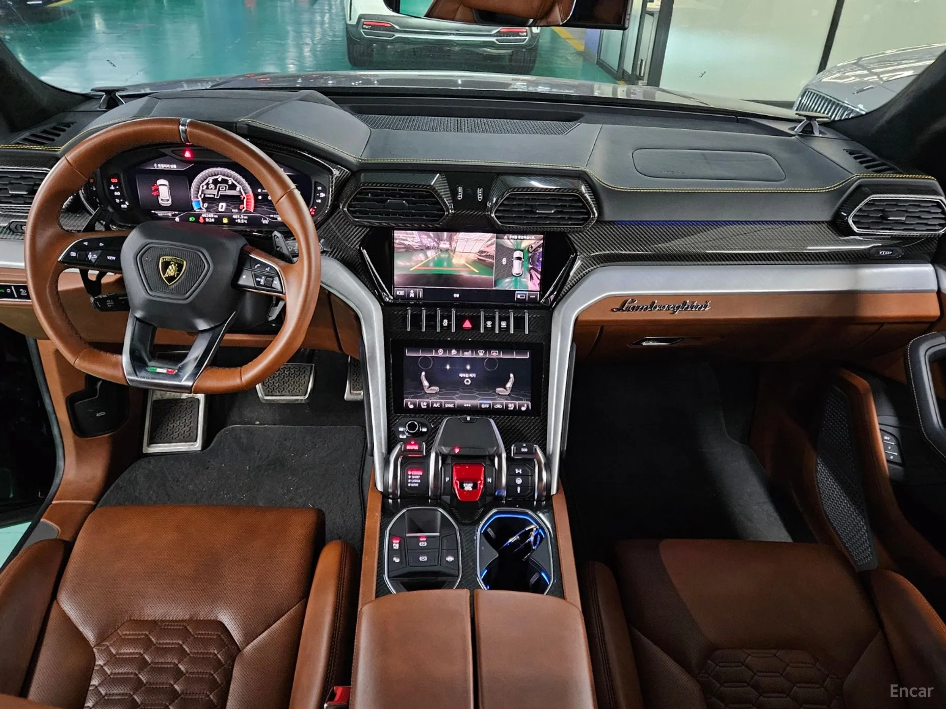 Lamborghini Urus превью 6