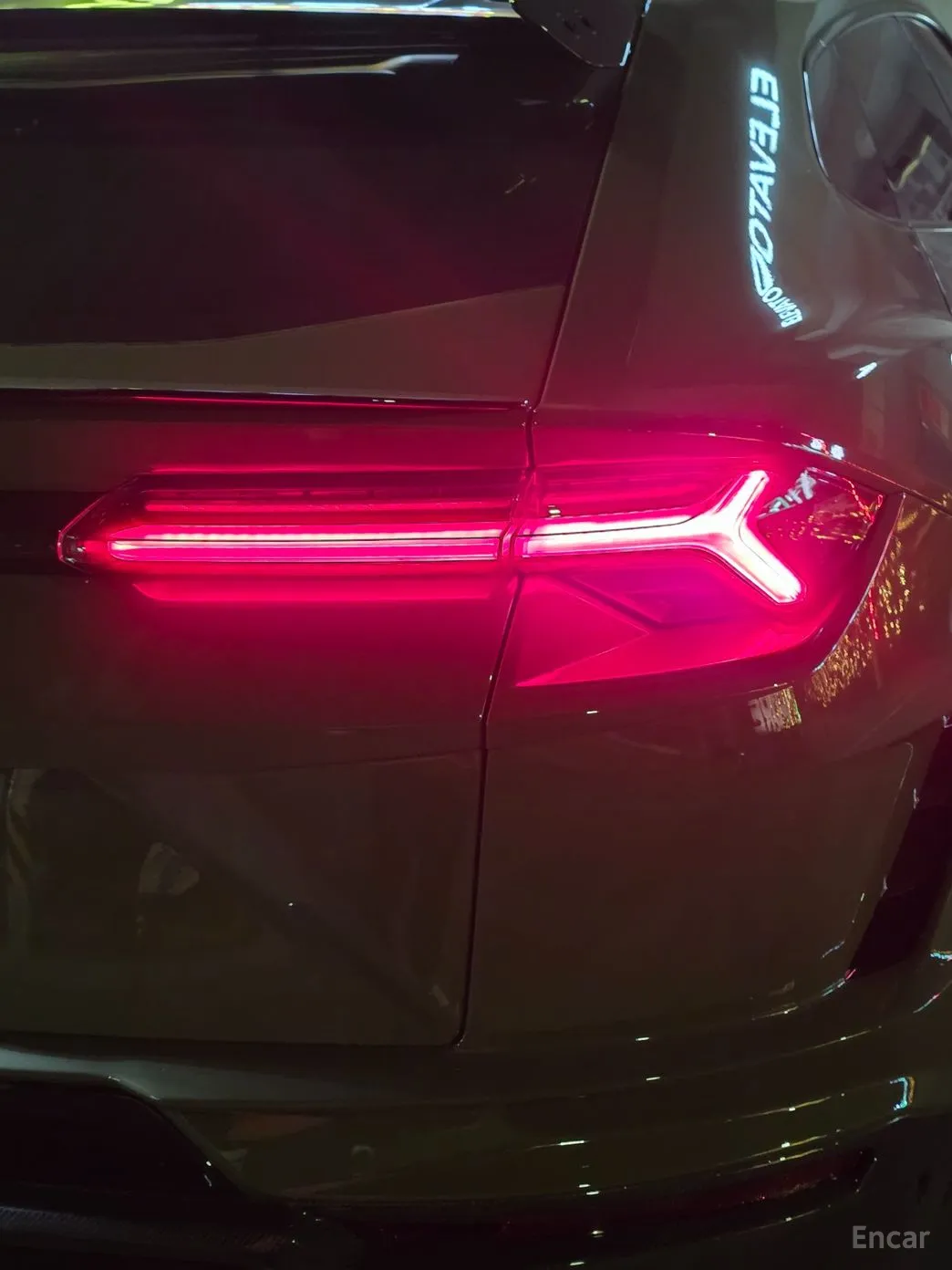 Lamborghini Urus превью 7