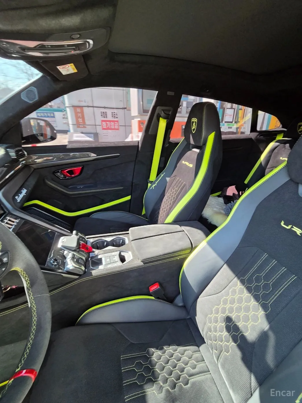 Lamborghini Urus превью 9