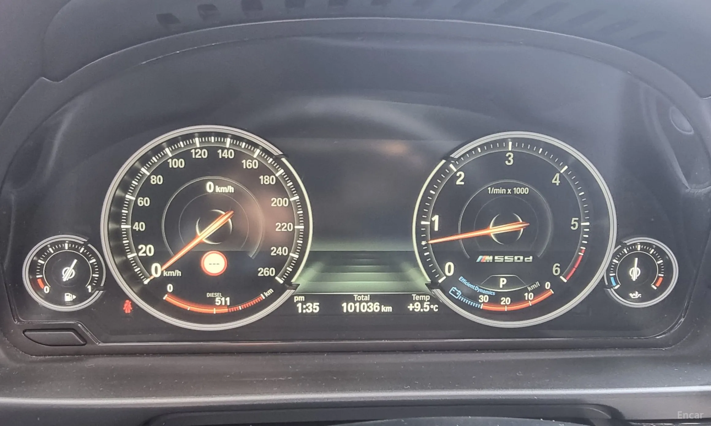 BMW 5 Series (F10) превью 13