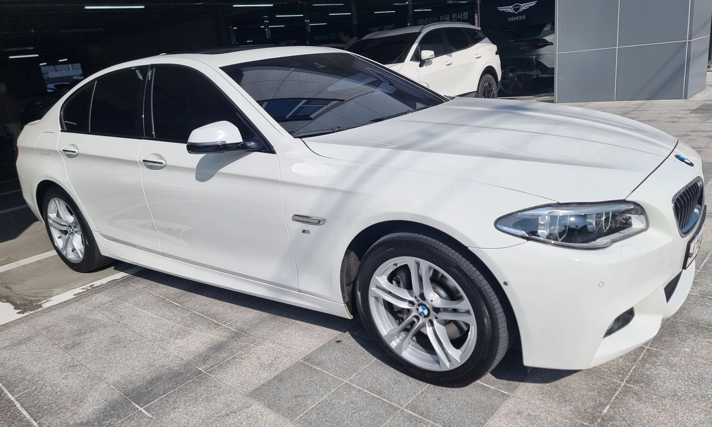 BMW 5 Series (F10) превью 2