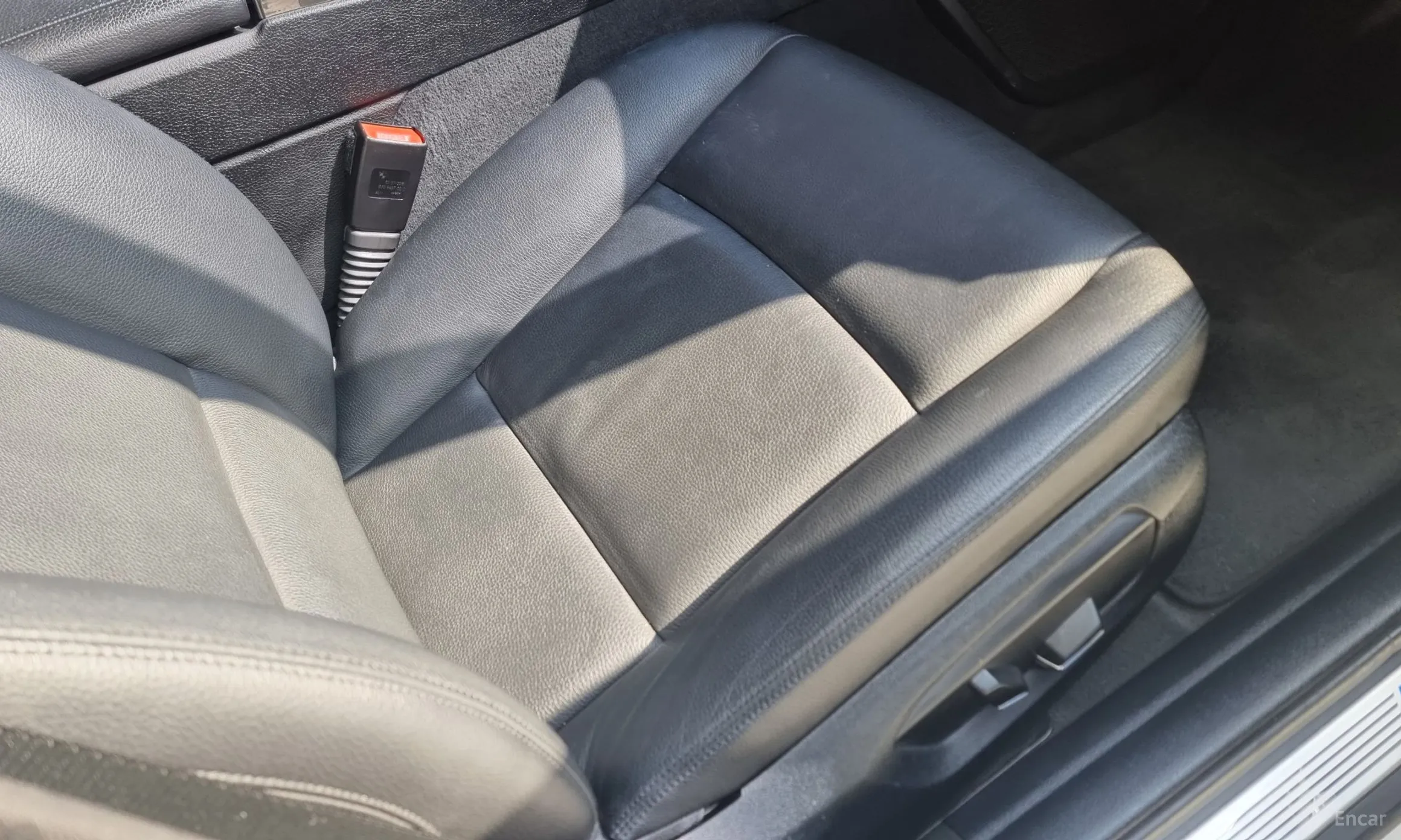 BMW 5 Series (F10) превью 9