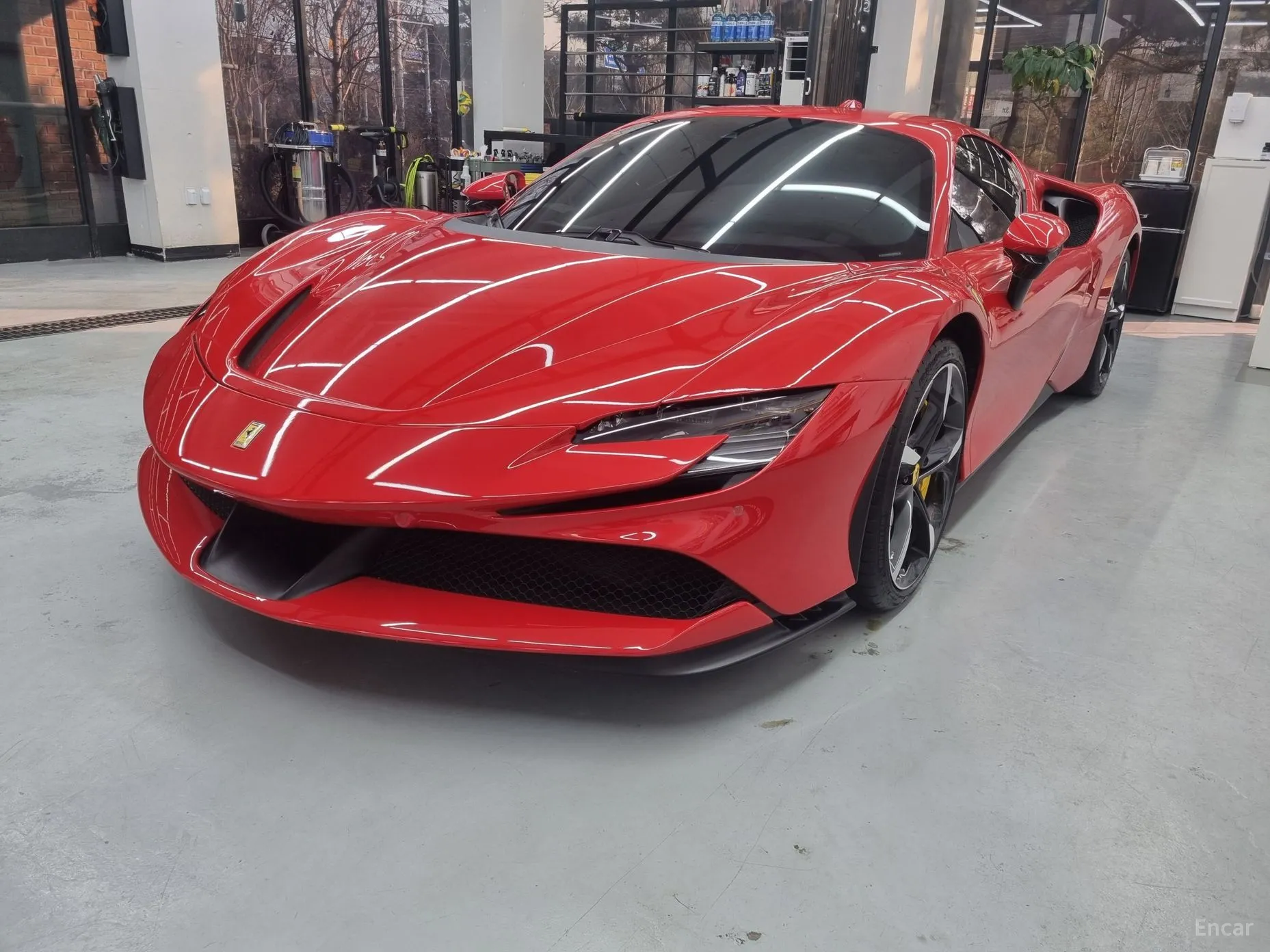 Ferrari SF90 Stradale превью 3