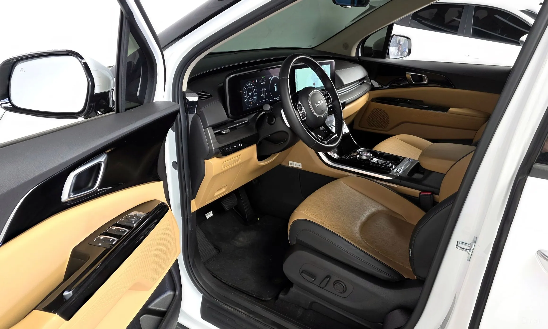 Kia Carnival Gen 4 превью 11