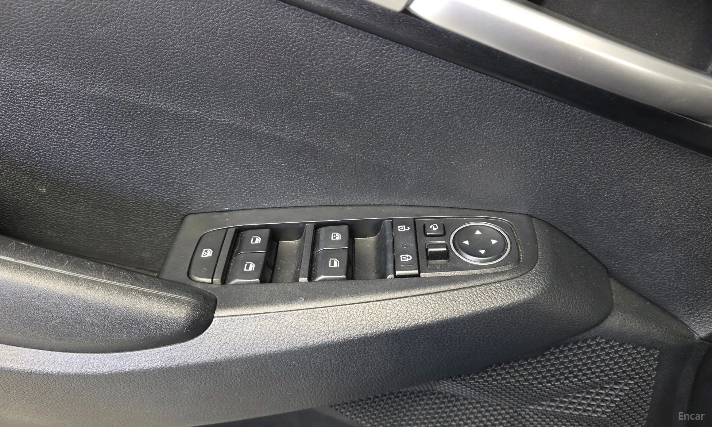 Kia Seltos превью 17