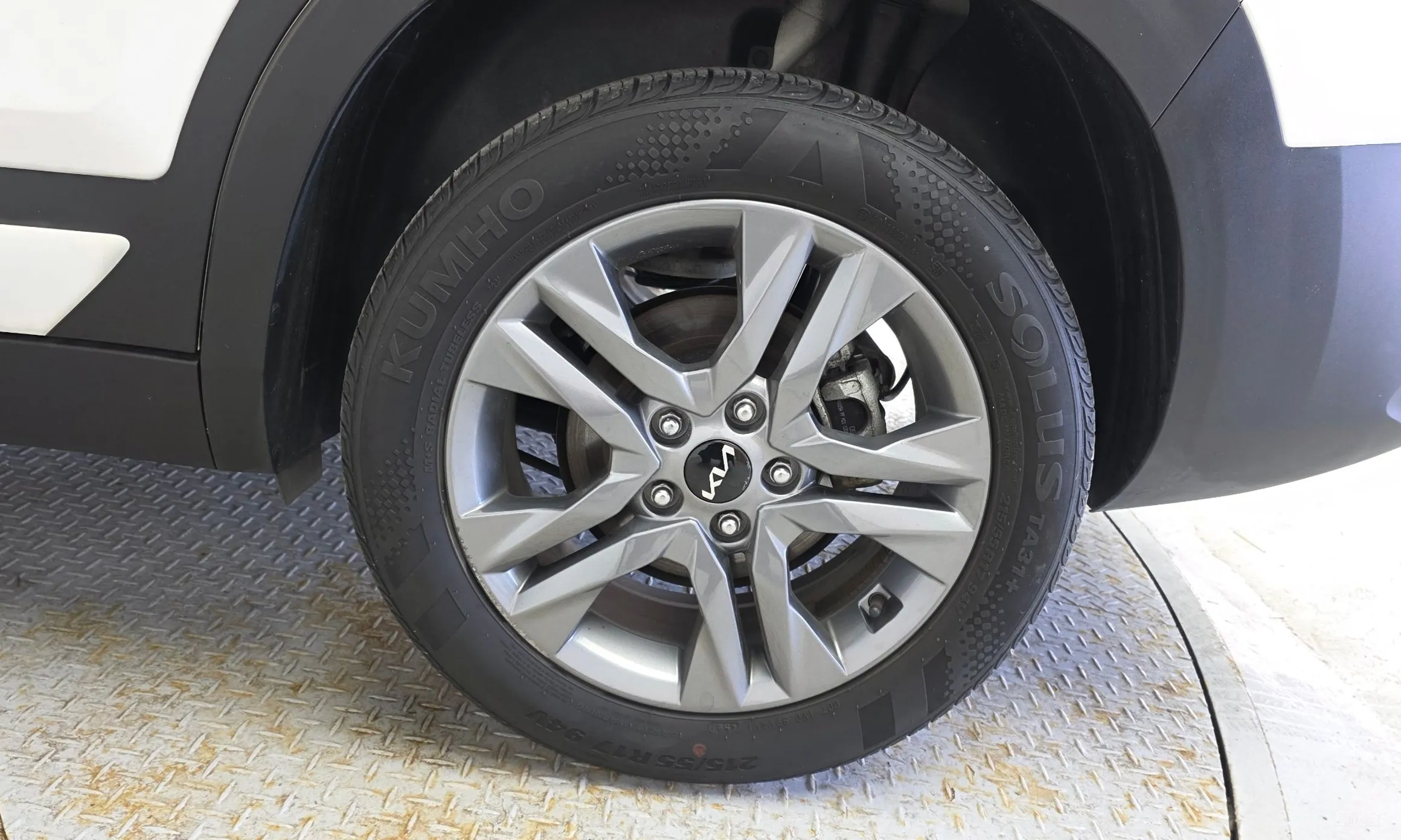 Kia Seltos превью 5