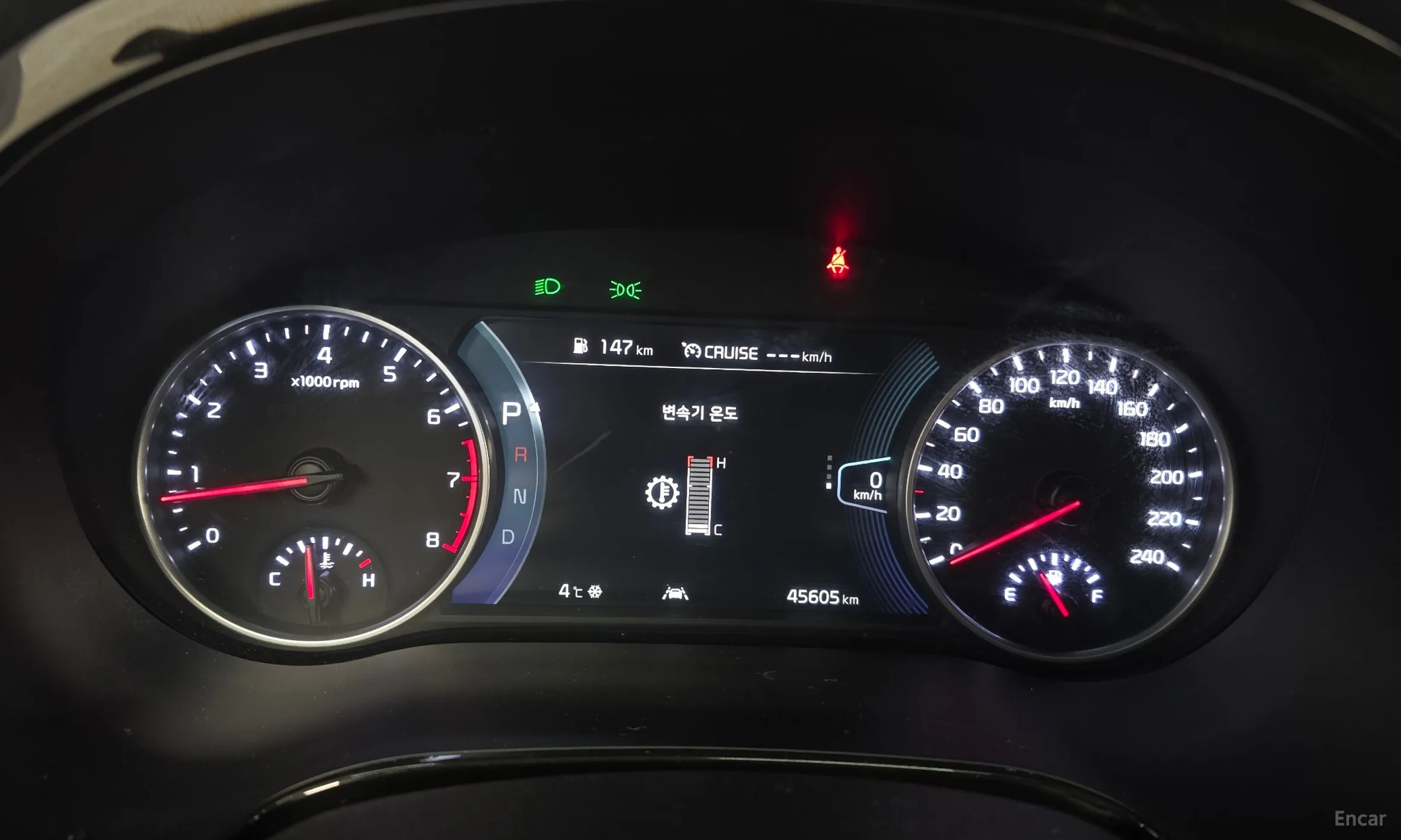 Kia Seltos превью 8