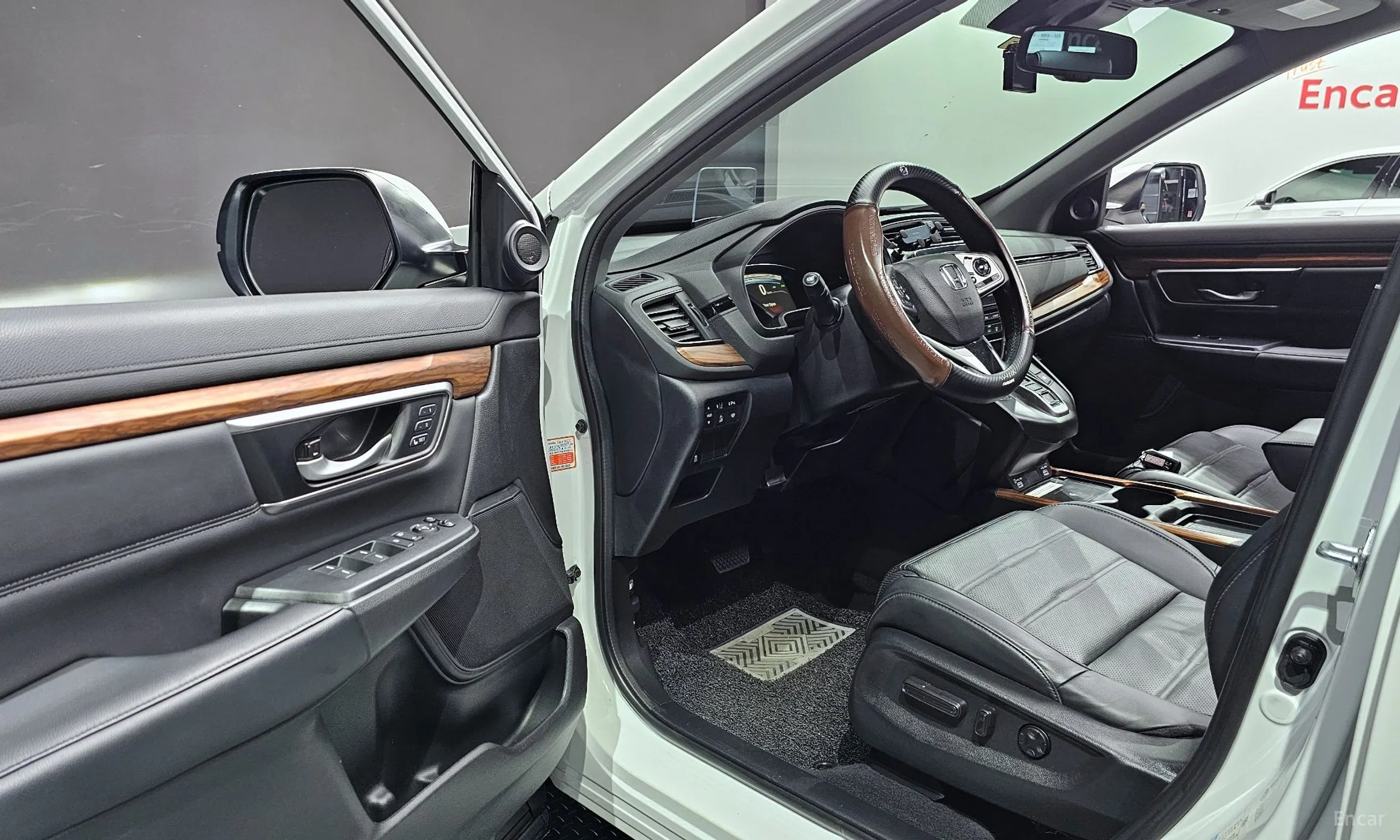 Honda CR-V 5th generation превью 11
