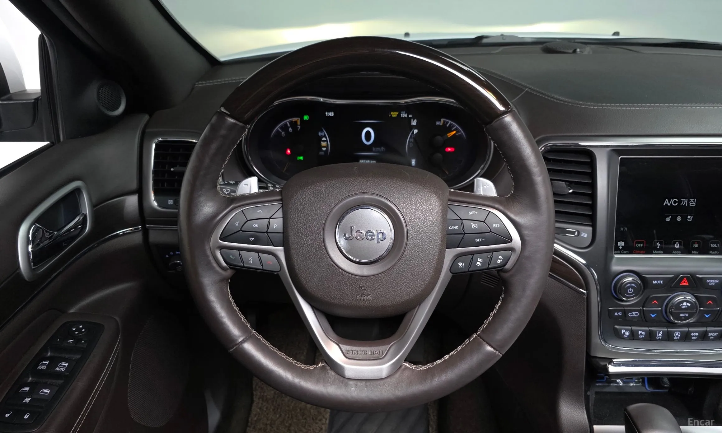 Jeep Grand Cherokee превью 14