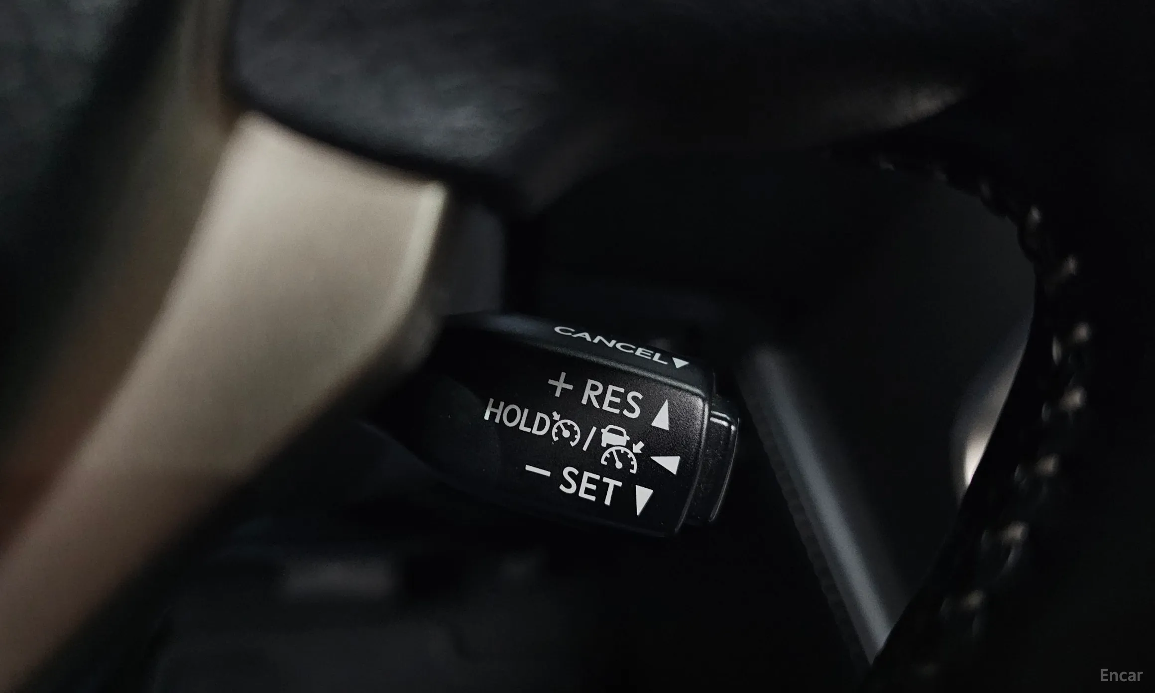 Lexus NX300h превью 20