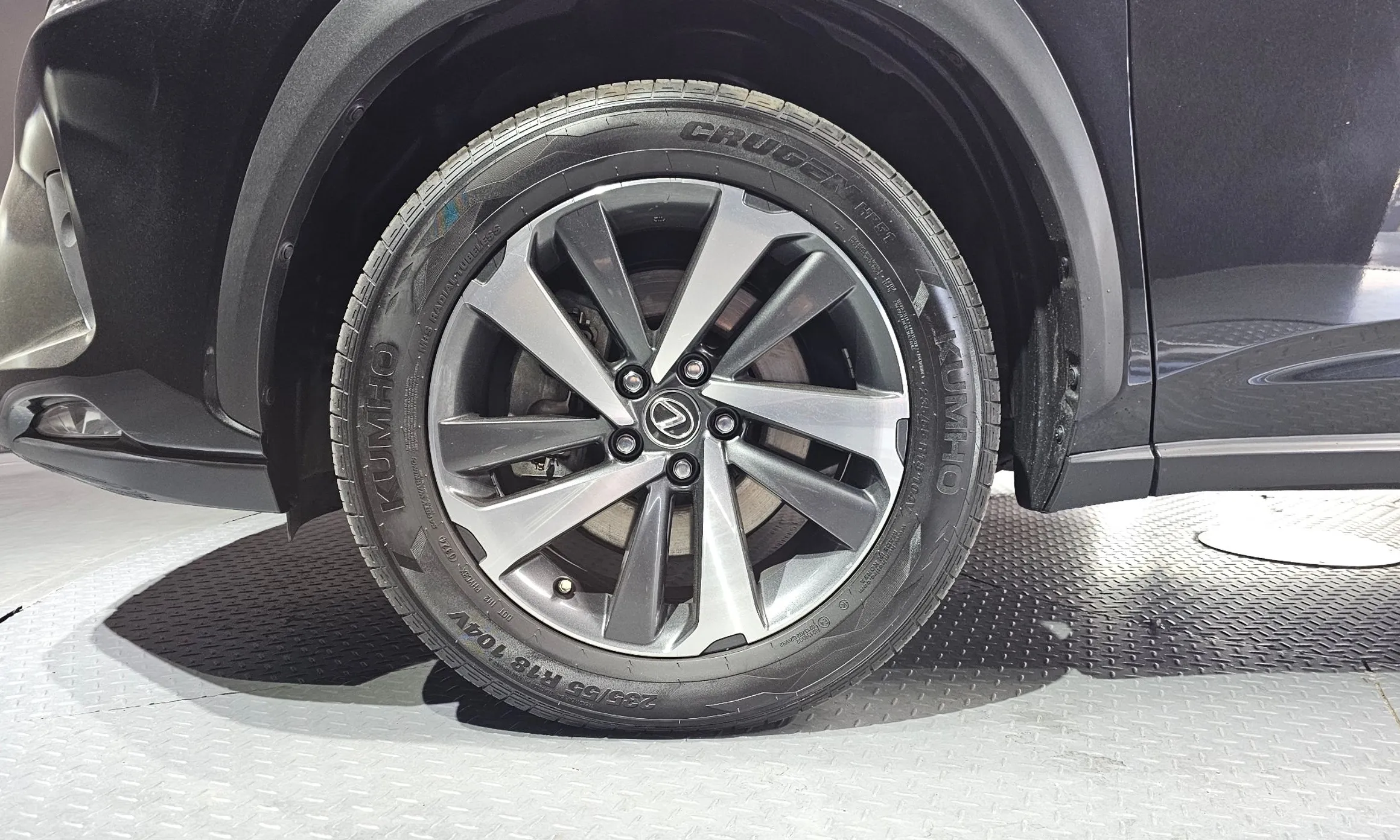 Lexus NX300h превью 5