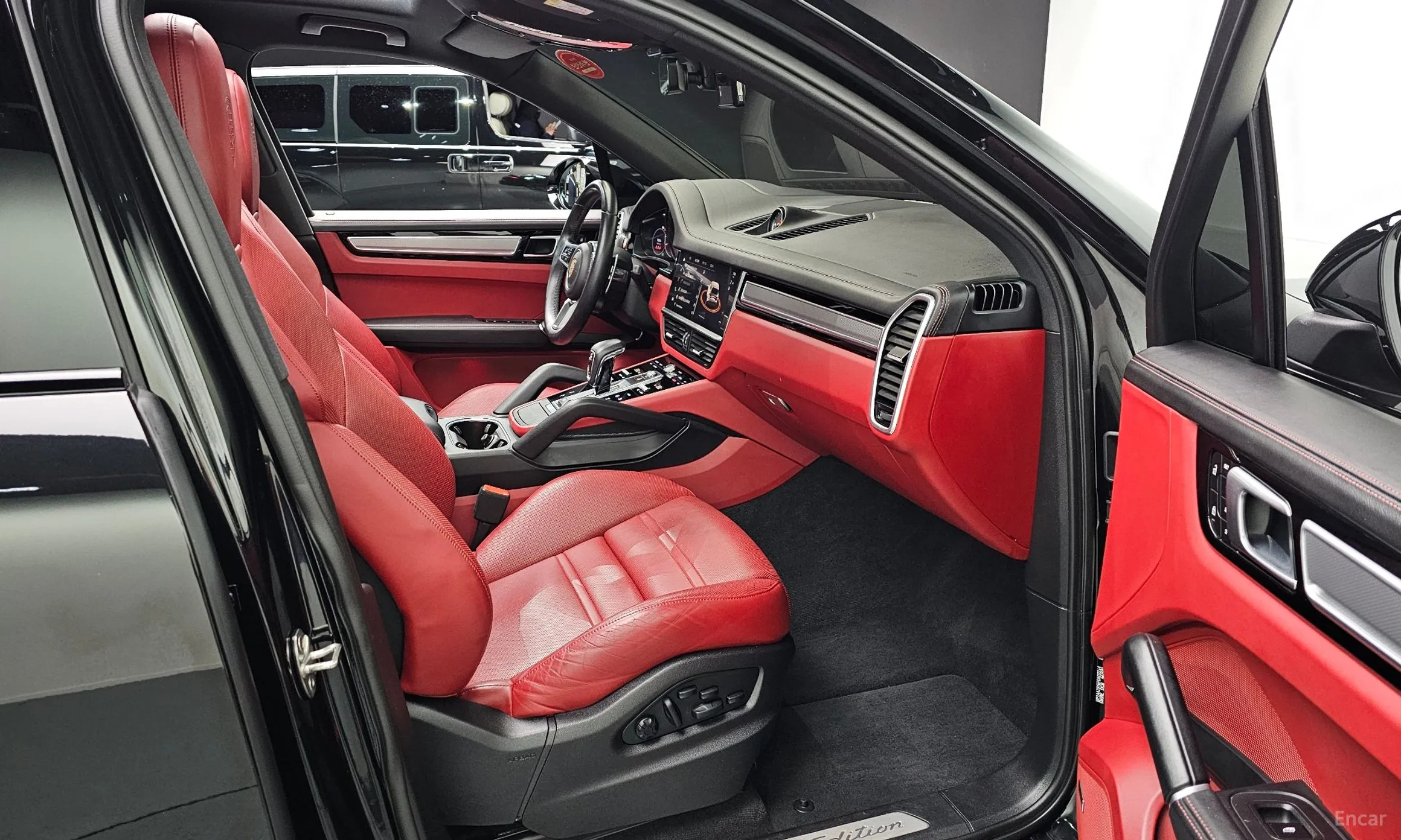 Porsche Cayenne (PO536) превью 10