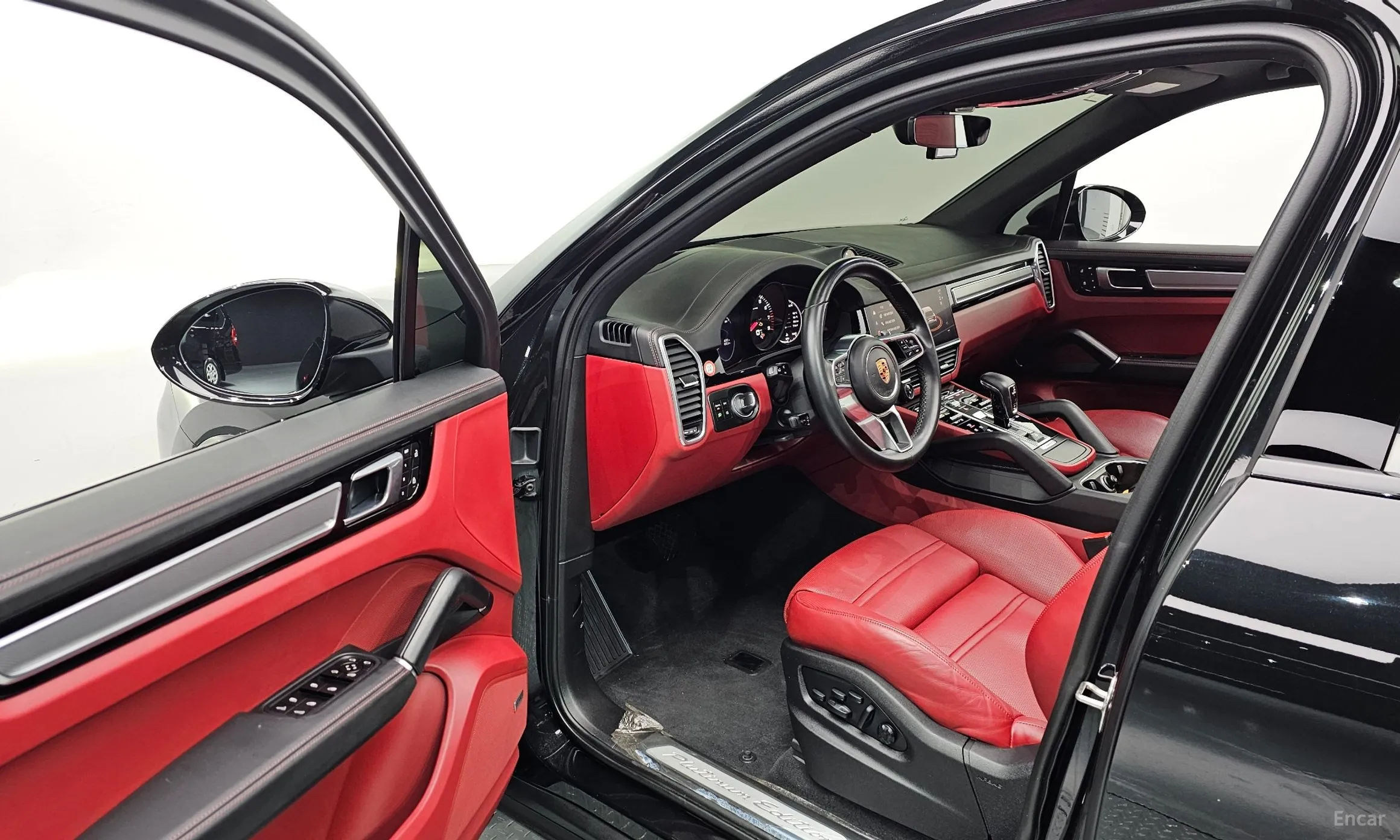 Porsche Cayenne (PO536) превью 11