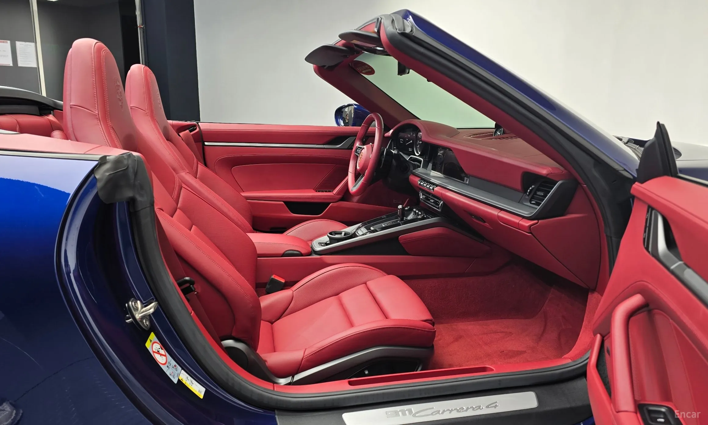 Porsche 911 (992) превью 11