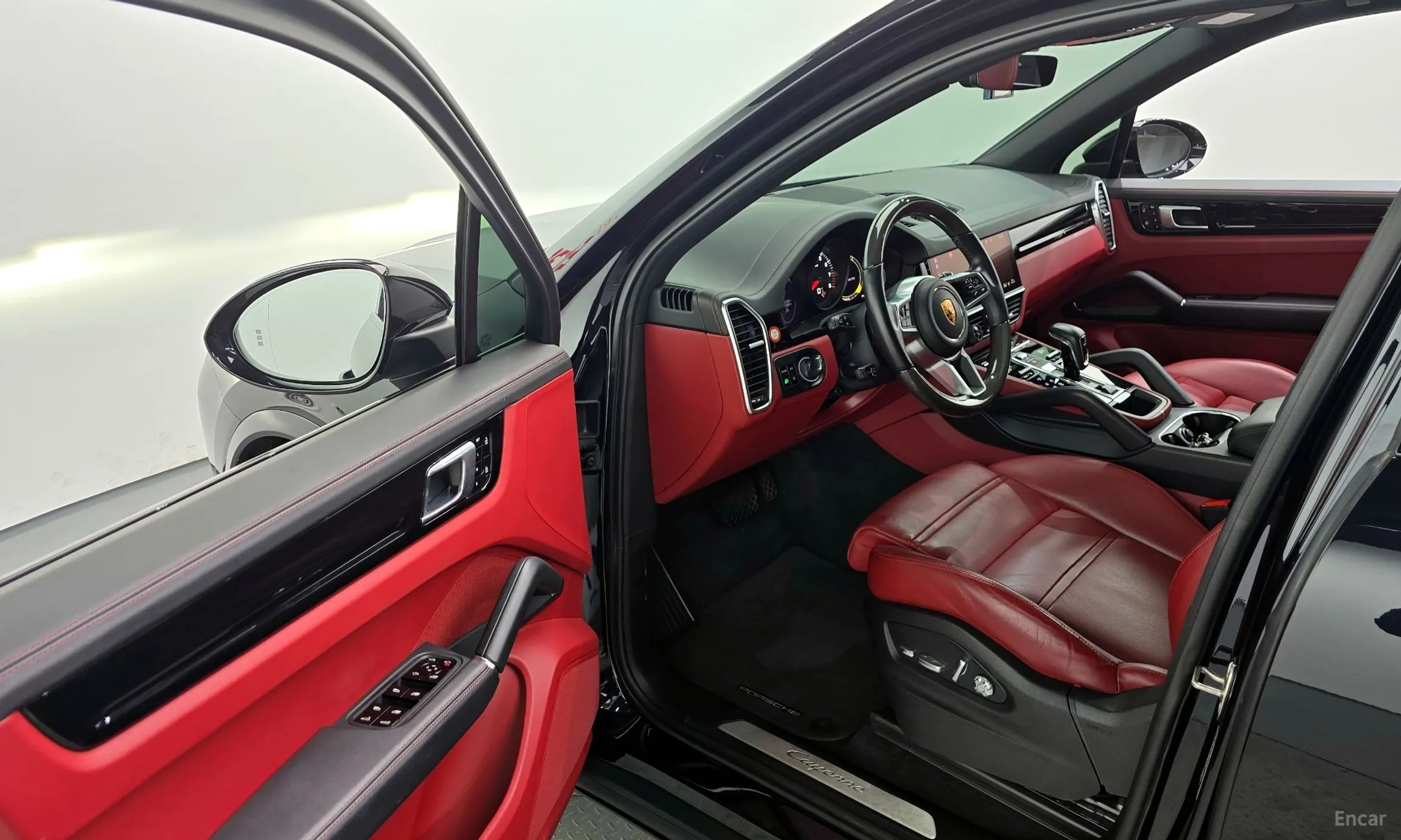 Porsche Cayenne (PO536) превью 10