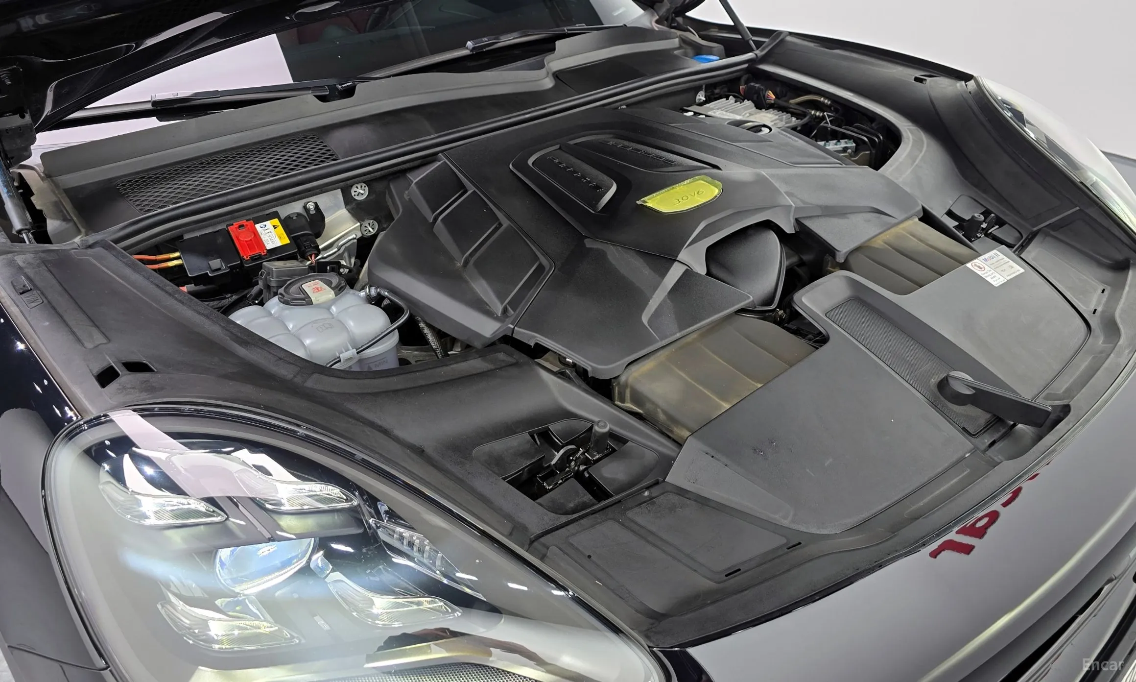 Porsche Cayenne (PO536) превью 6
