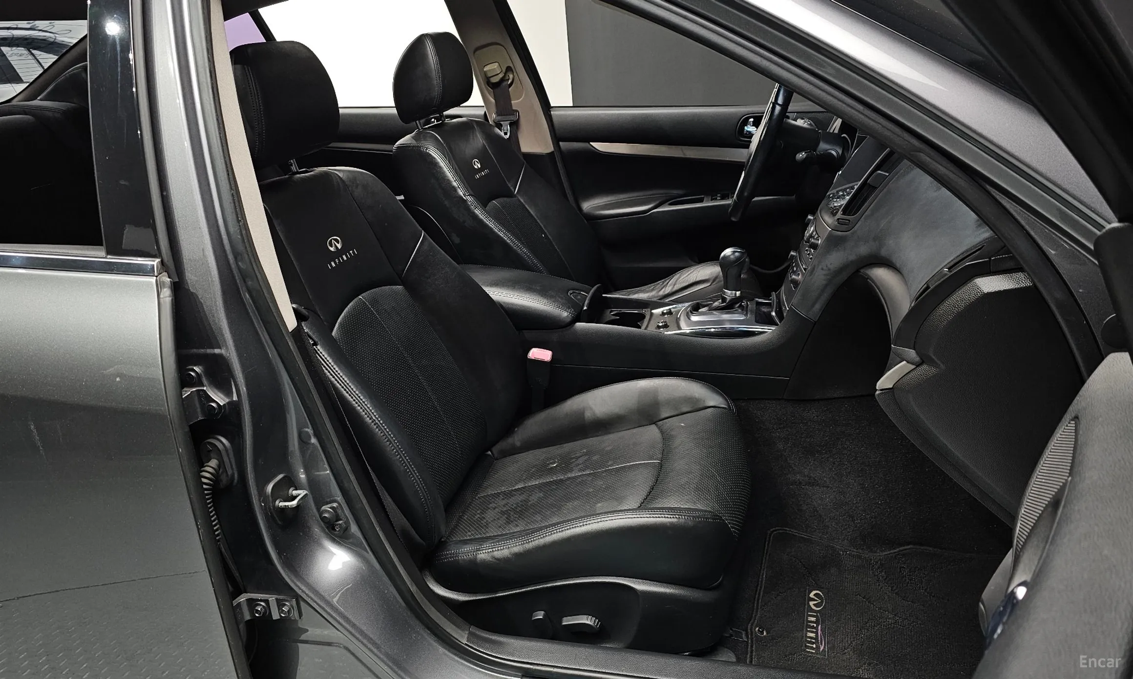 Infiniti G37 превью 10