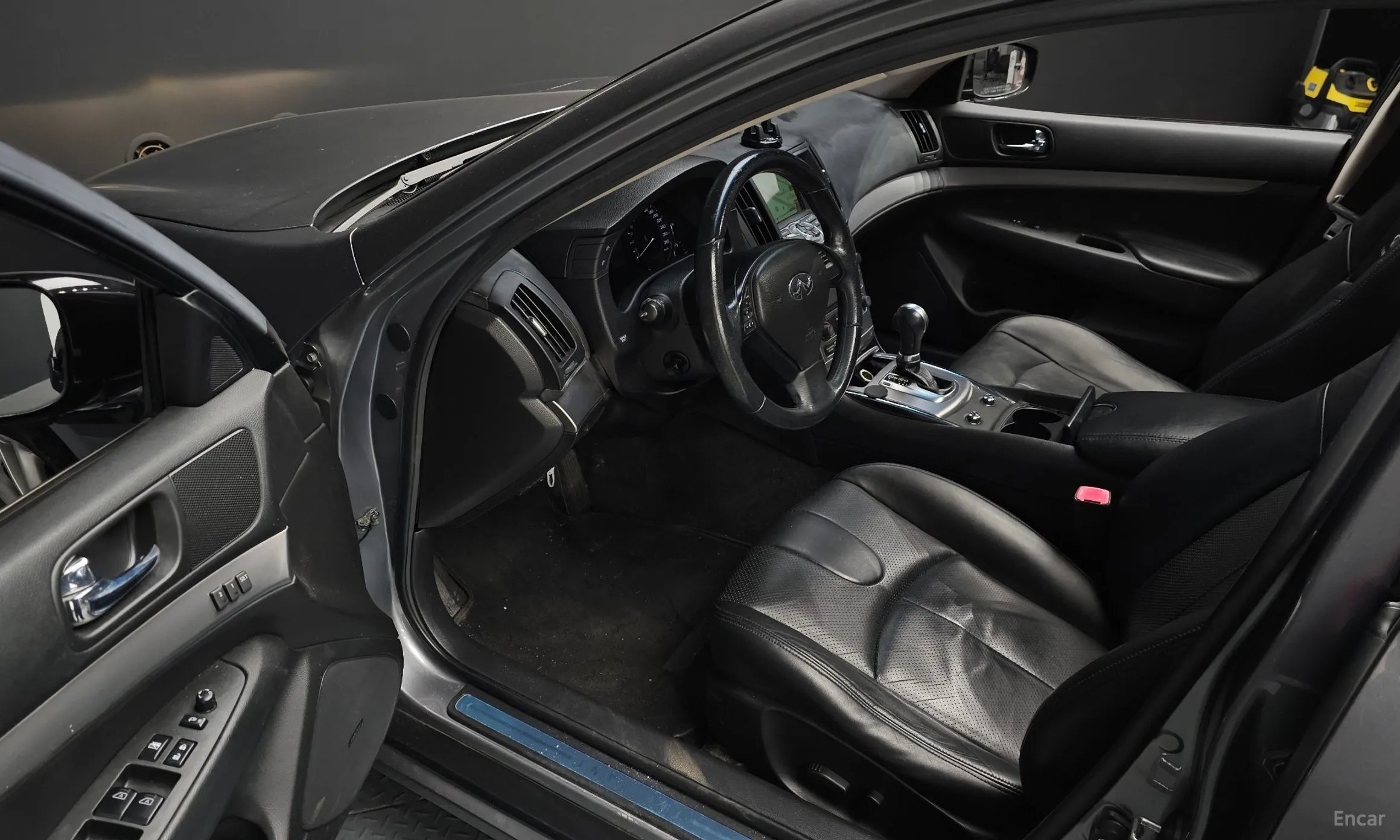 Infiniti G37 превью 11