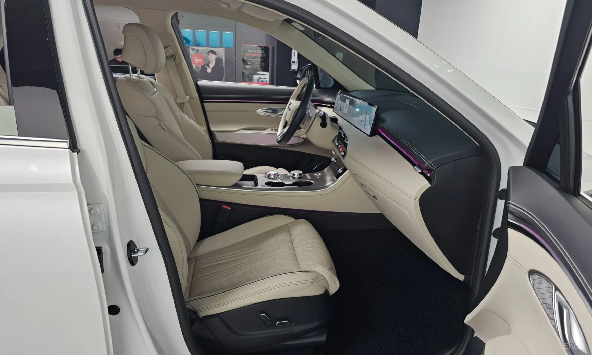 Genesis GV70 превью 11