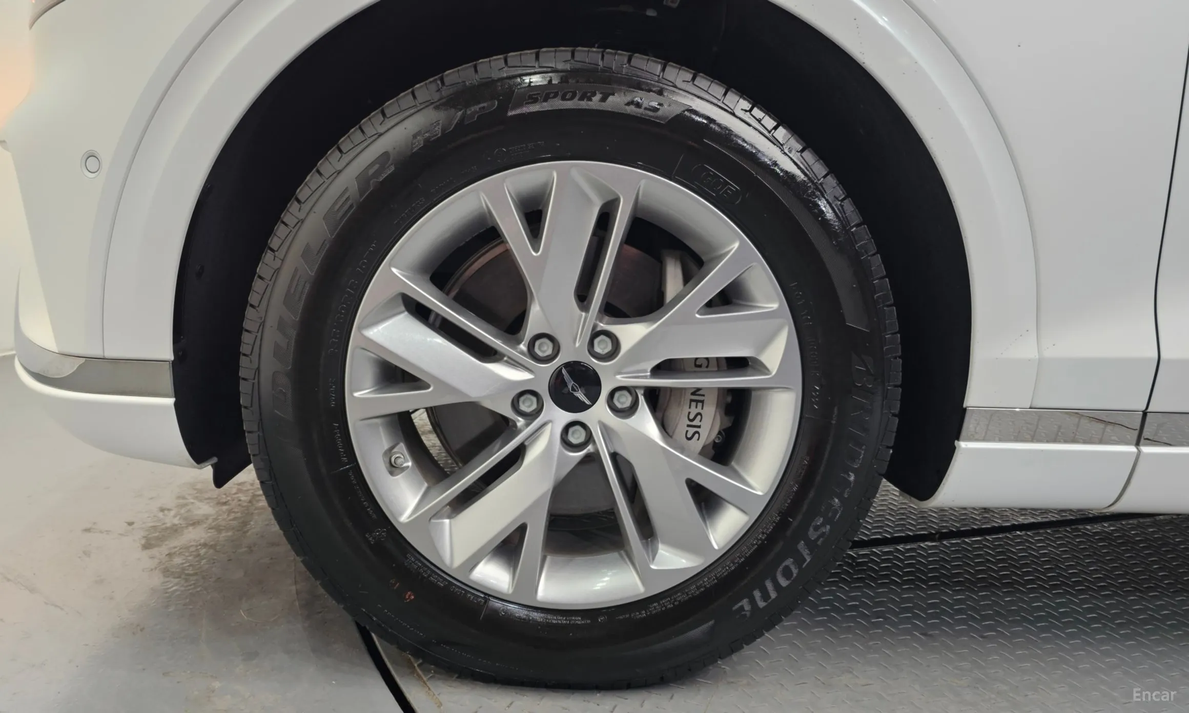 Genesis GV70 превью 5